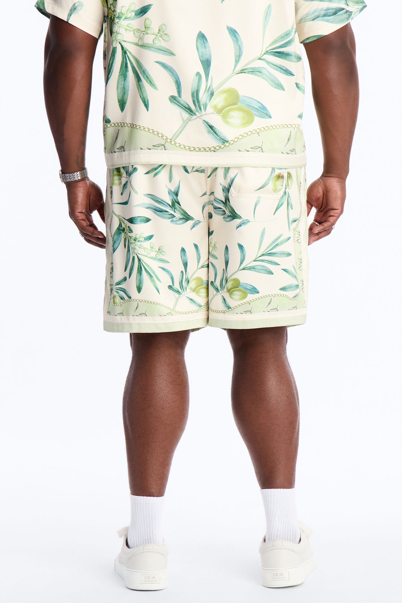 Relaxed Mediterranean Orchard Short - Green Fashion Nova