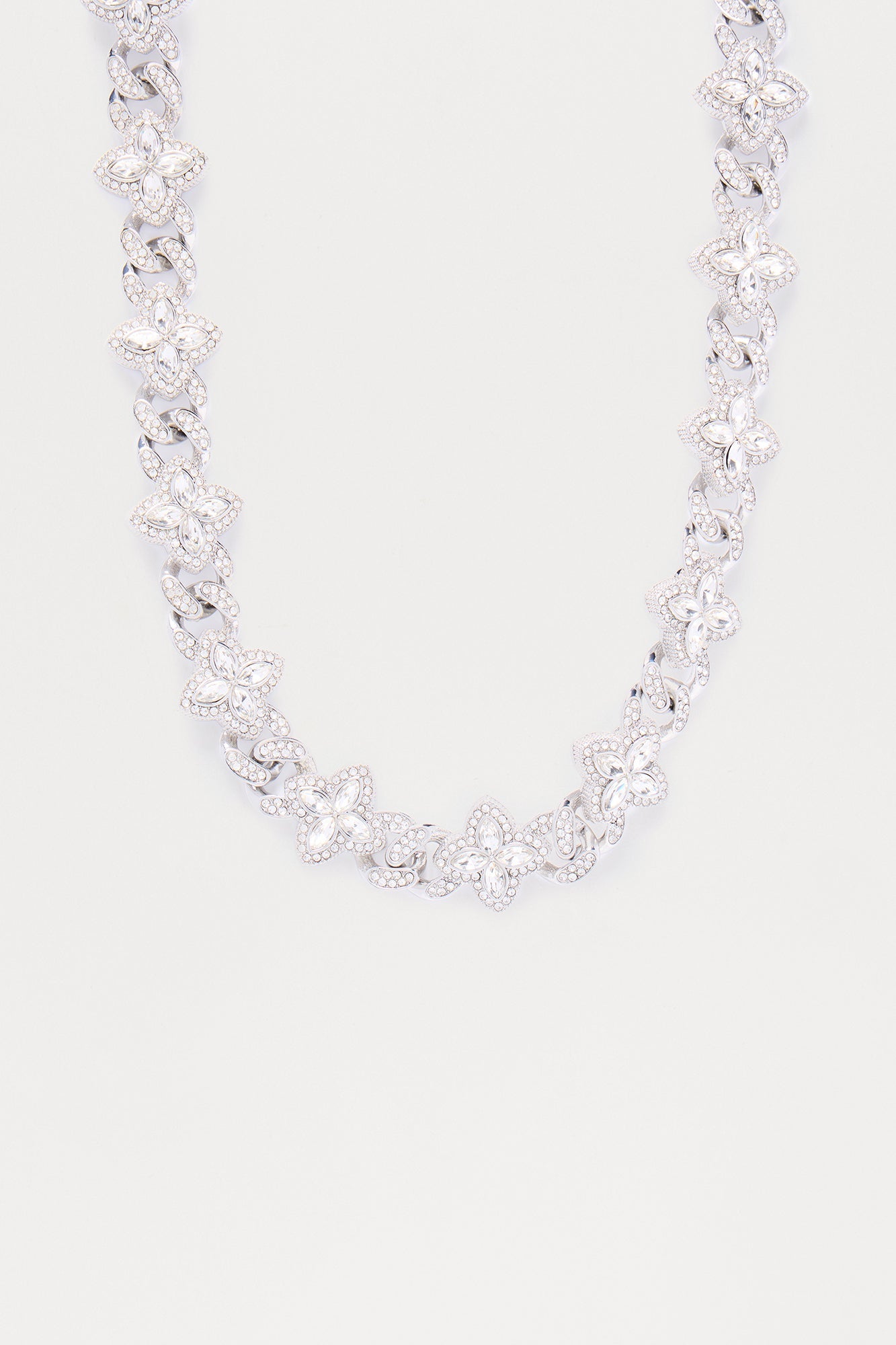 Iced Clover Necklace - Silver Fashion Nova