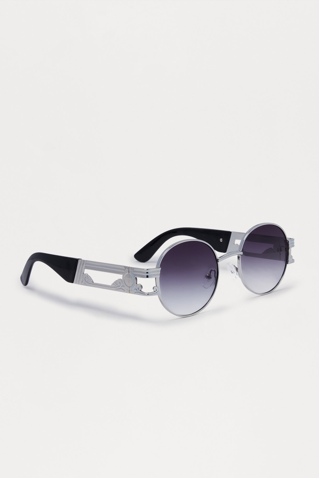Sleek Oval Metal Frame Sunglasses - Black/Silver Fashion Nova