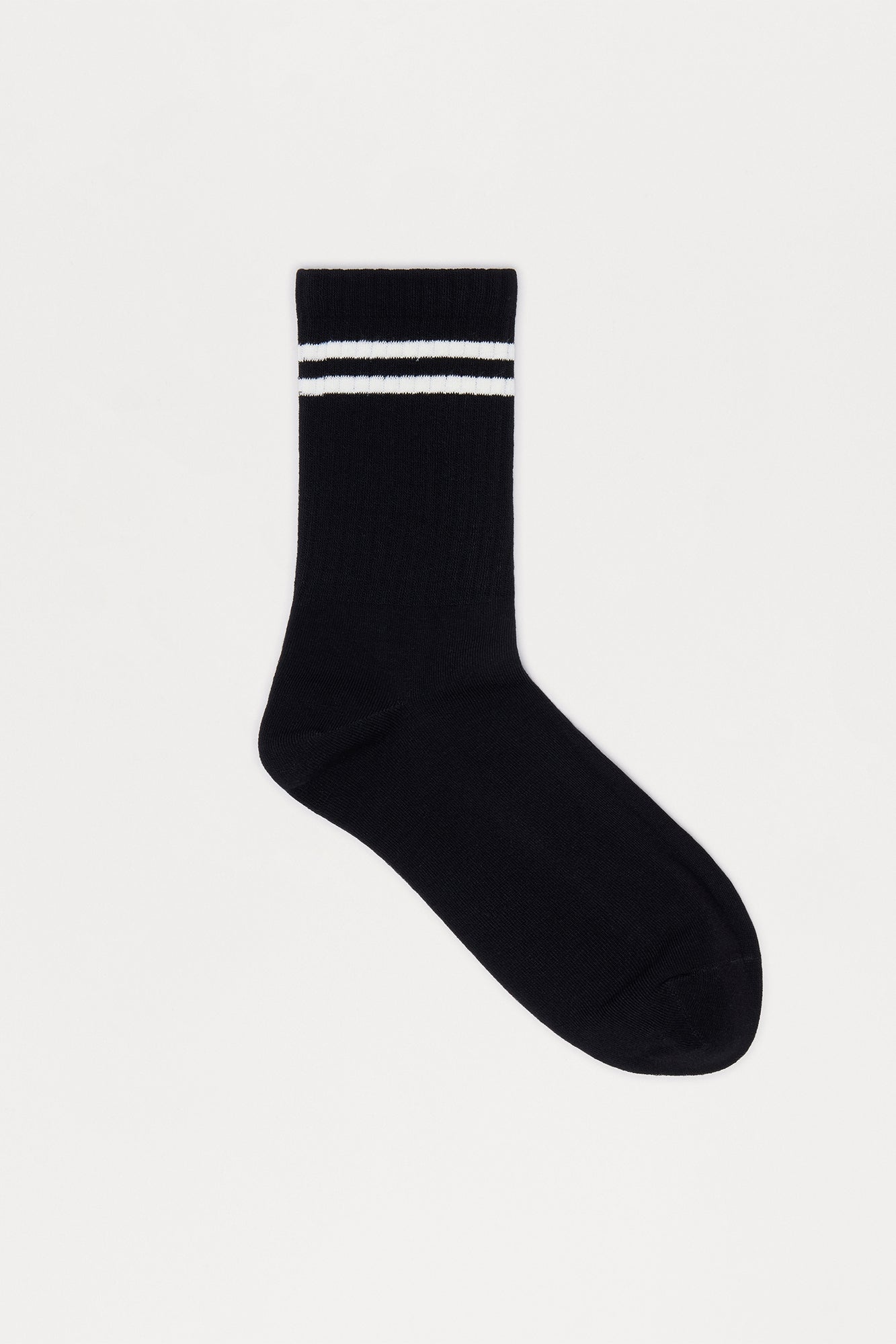 Classic Striped Crew Length Socks - Black Fashion Nova