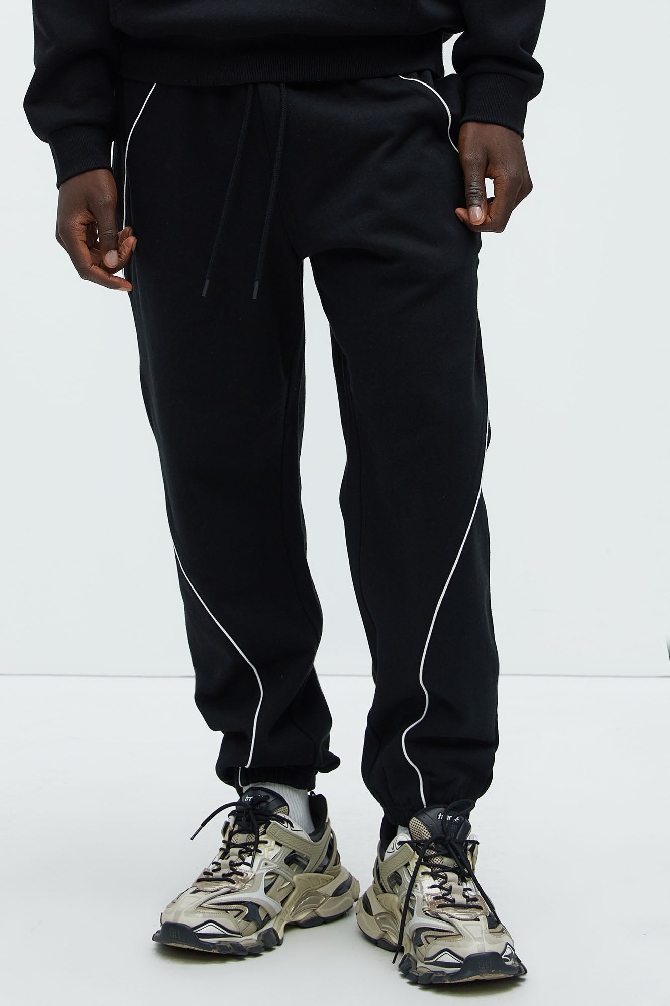 Tyson Piping Relaxed Jogger - Black Fashion Nova