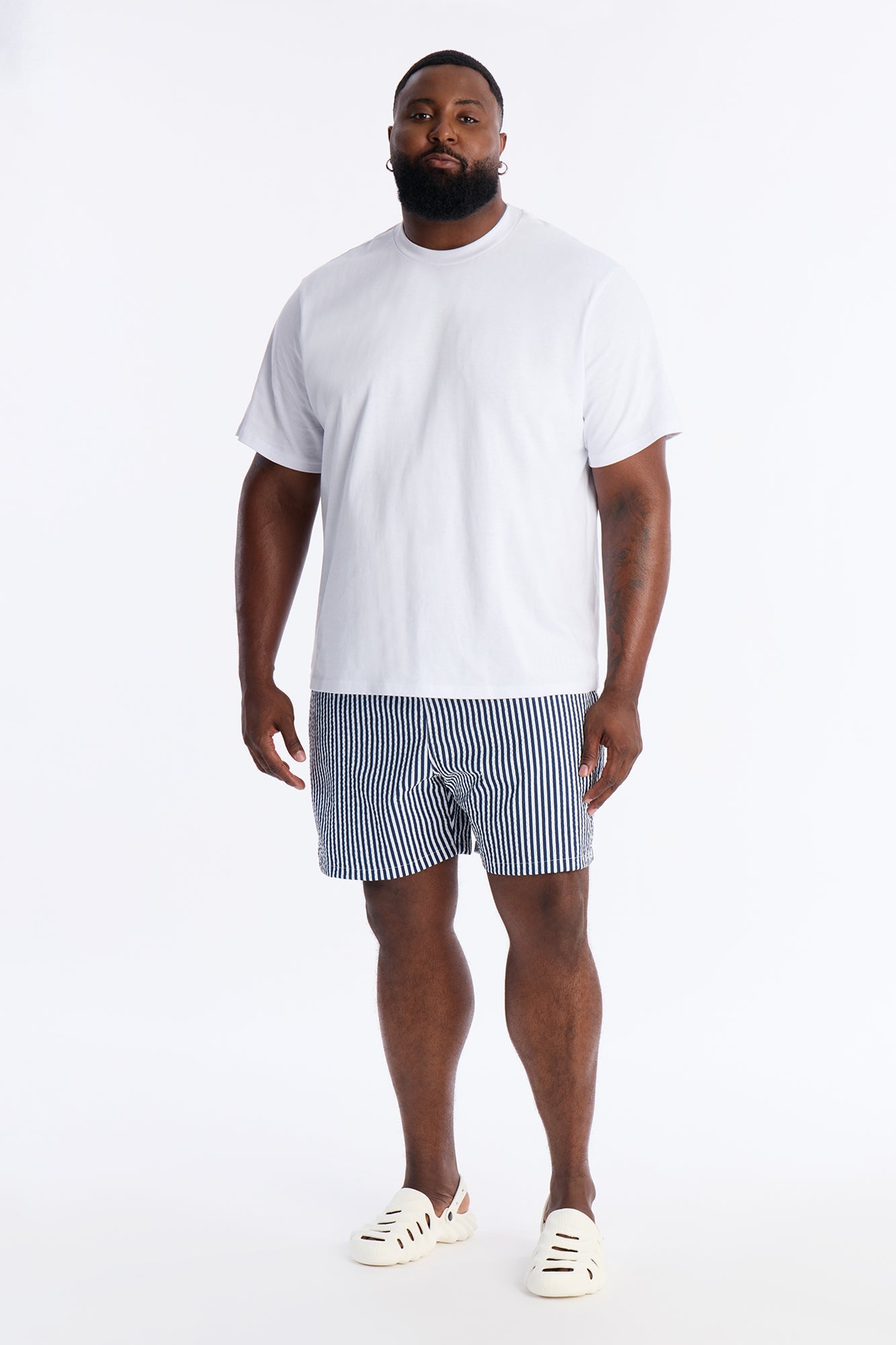 Striped Resort Seersucker Swim Trunk 6″ - Navy Fashion Nova