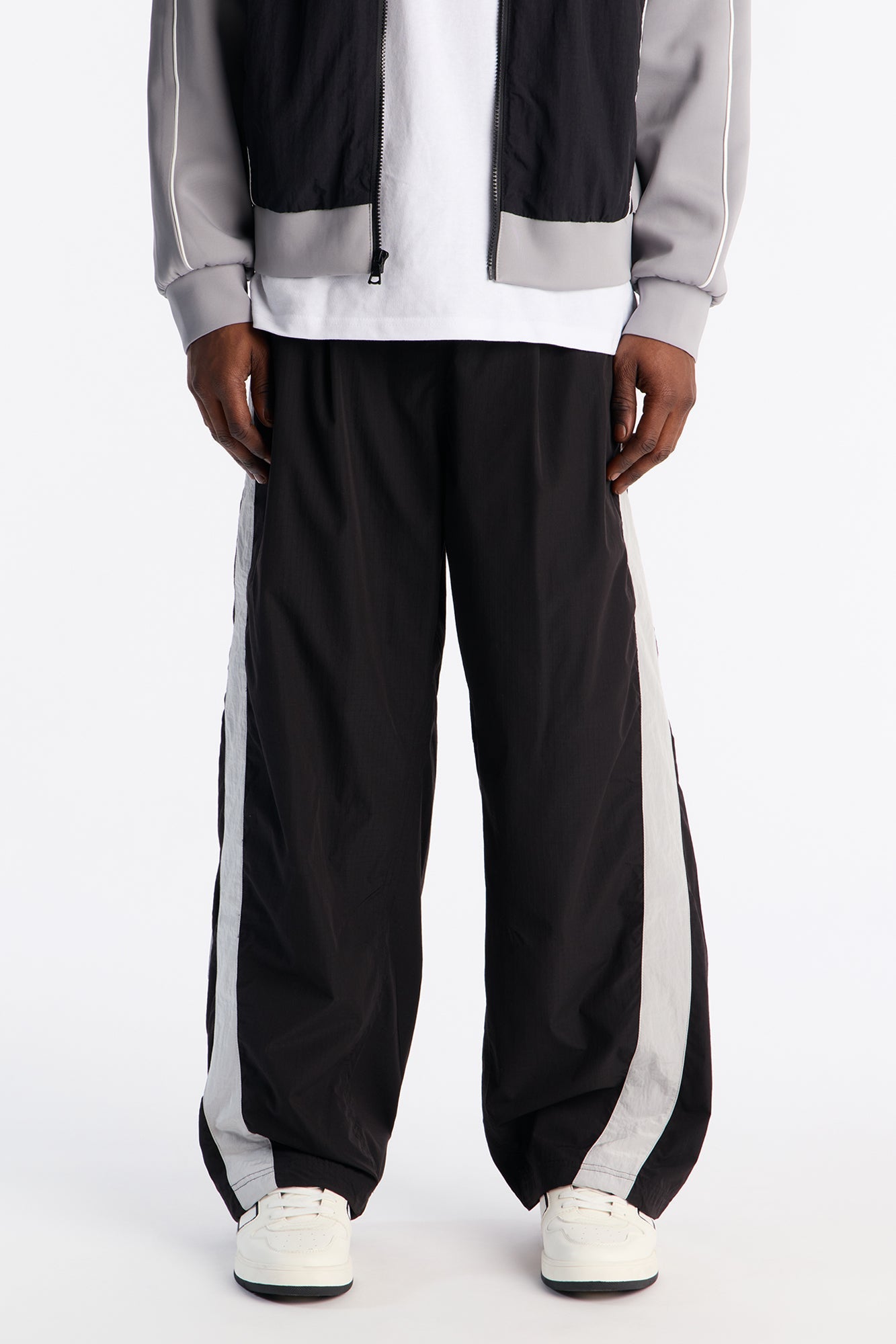 Wide Leg Rear All Over Pocket Tech Pant - Black Fashion Nova