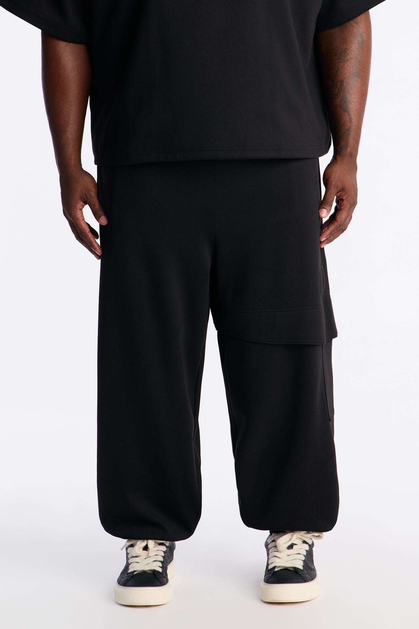 Structured Fleece Embossed Cargo Joggers - Black Fashion Nova