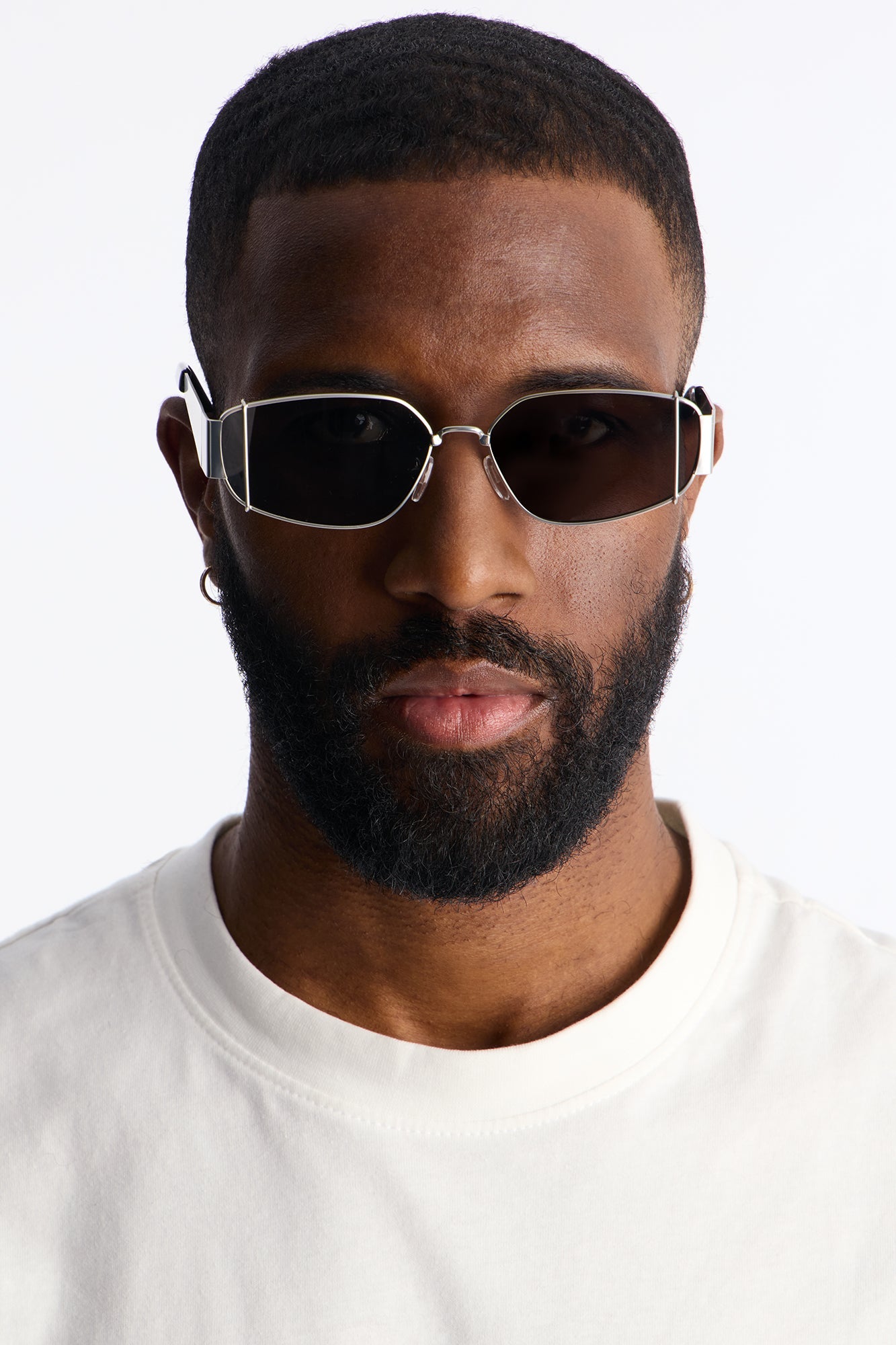 Strike Round Matte Metal Frame Sunglasses - Black/Silver Fashion Nova