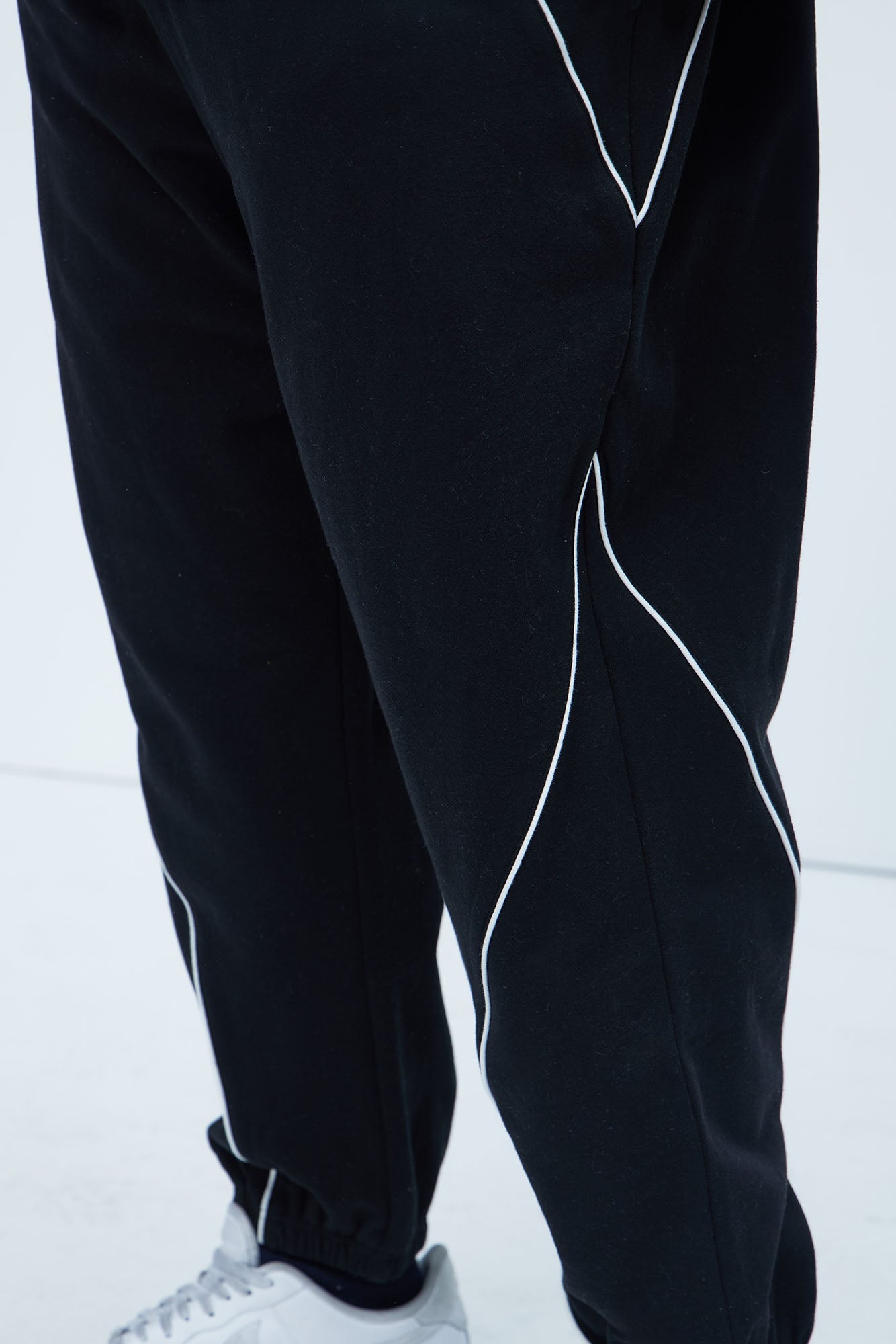 Tyson Piping Relaxed Jogger - Black Fashion Nova