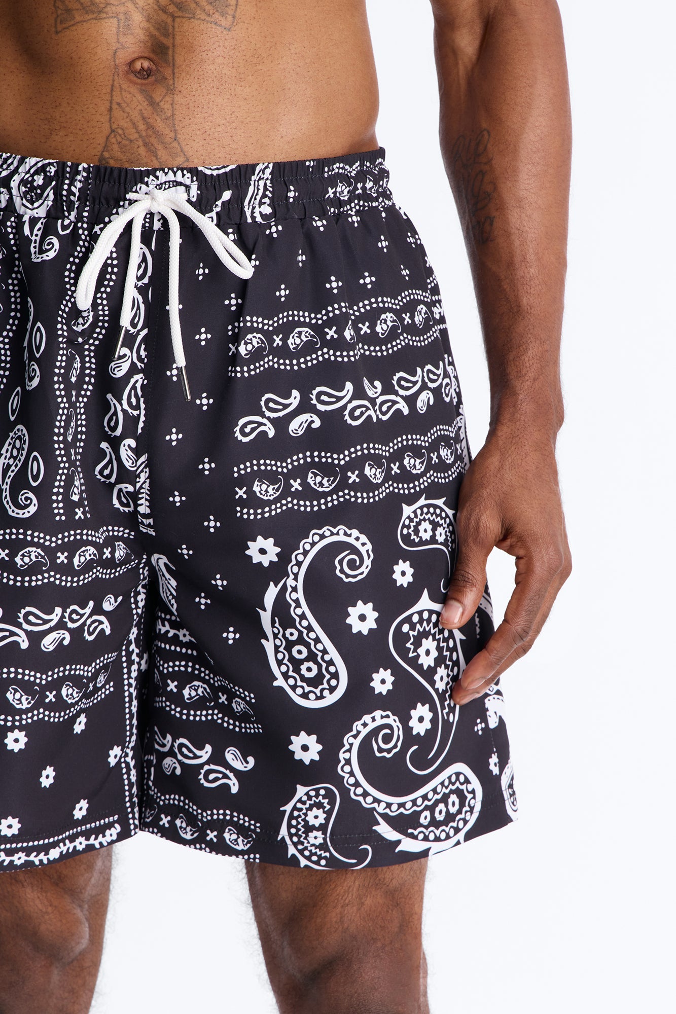 Wild Paisley Printed Swim Trunk 7″ - Black Fashion Nova