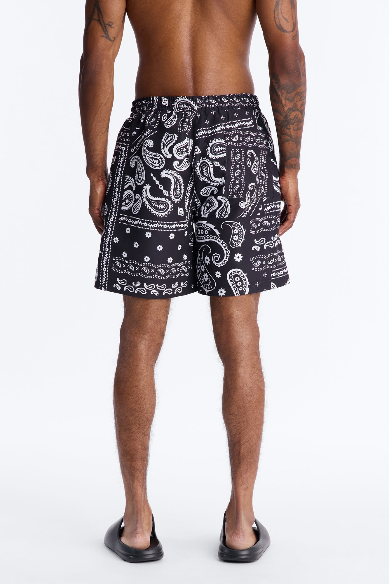 Wild Paisley Printed Swim Trunk 7″ - Black Fashion Nova