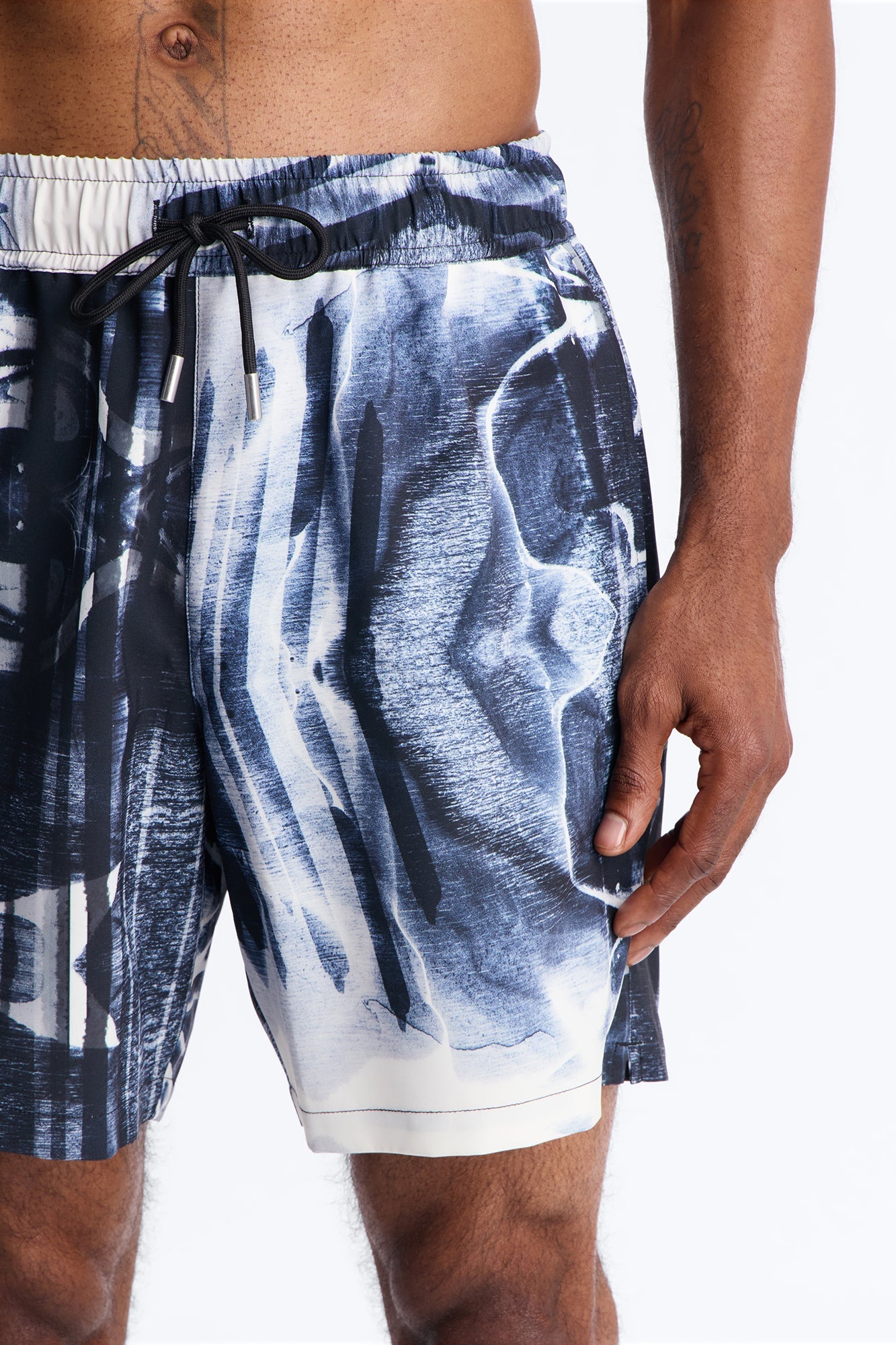 Abstract Oxide Printed Swim Trunk 7″ - Black Fashion Nova