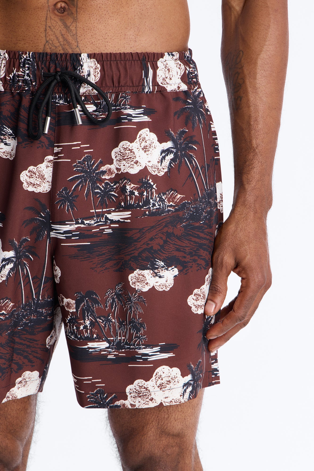 Brushed Tropical Oasis Swim Trunk 7″ - Brown Fashion Nova