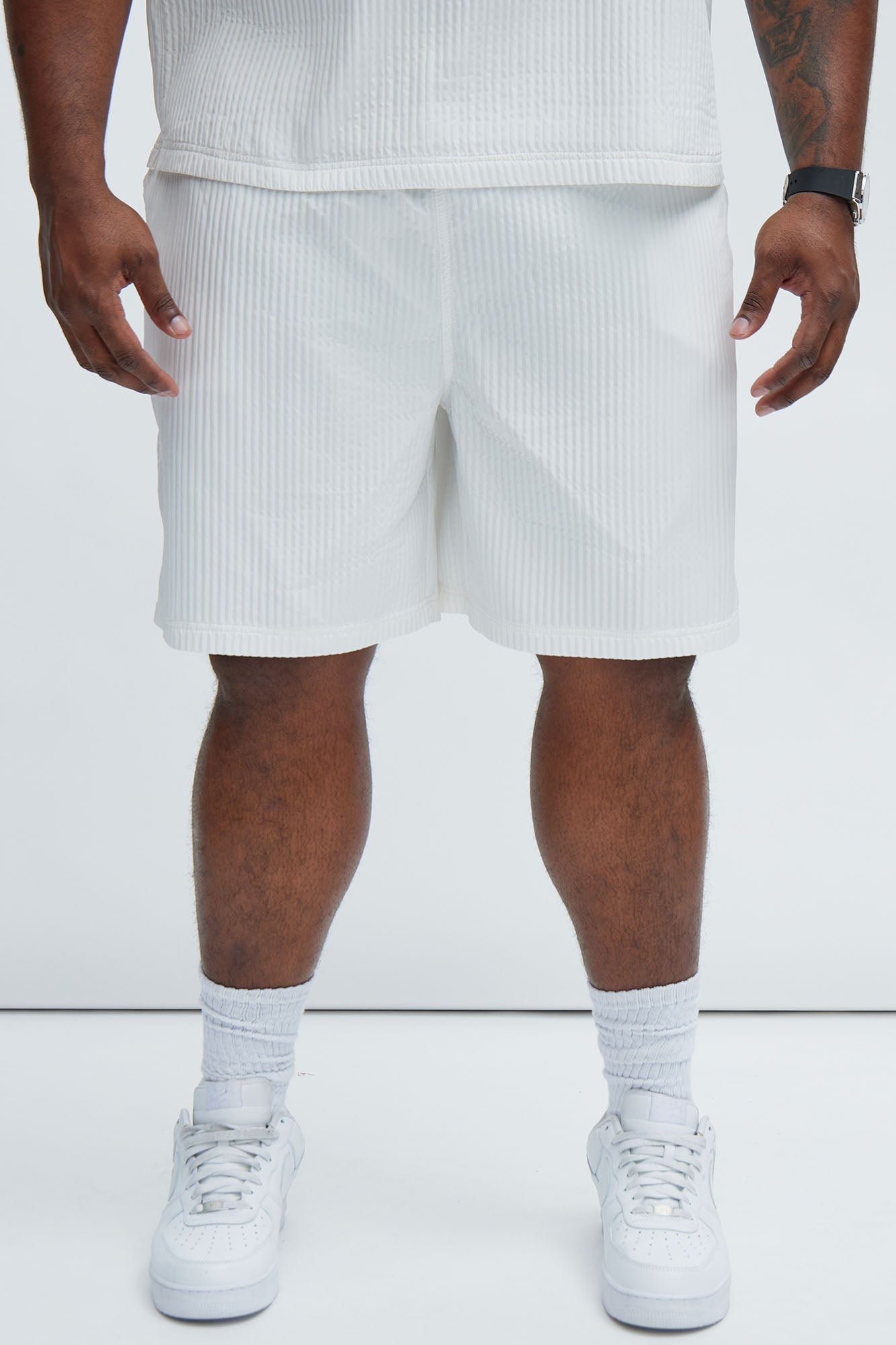 Santiago Relaxed Shorts - White Fashion Nova