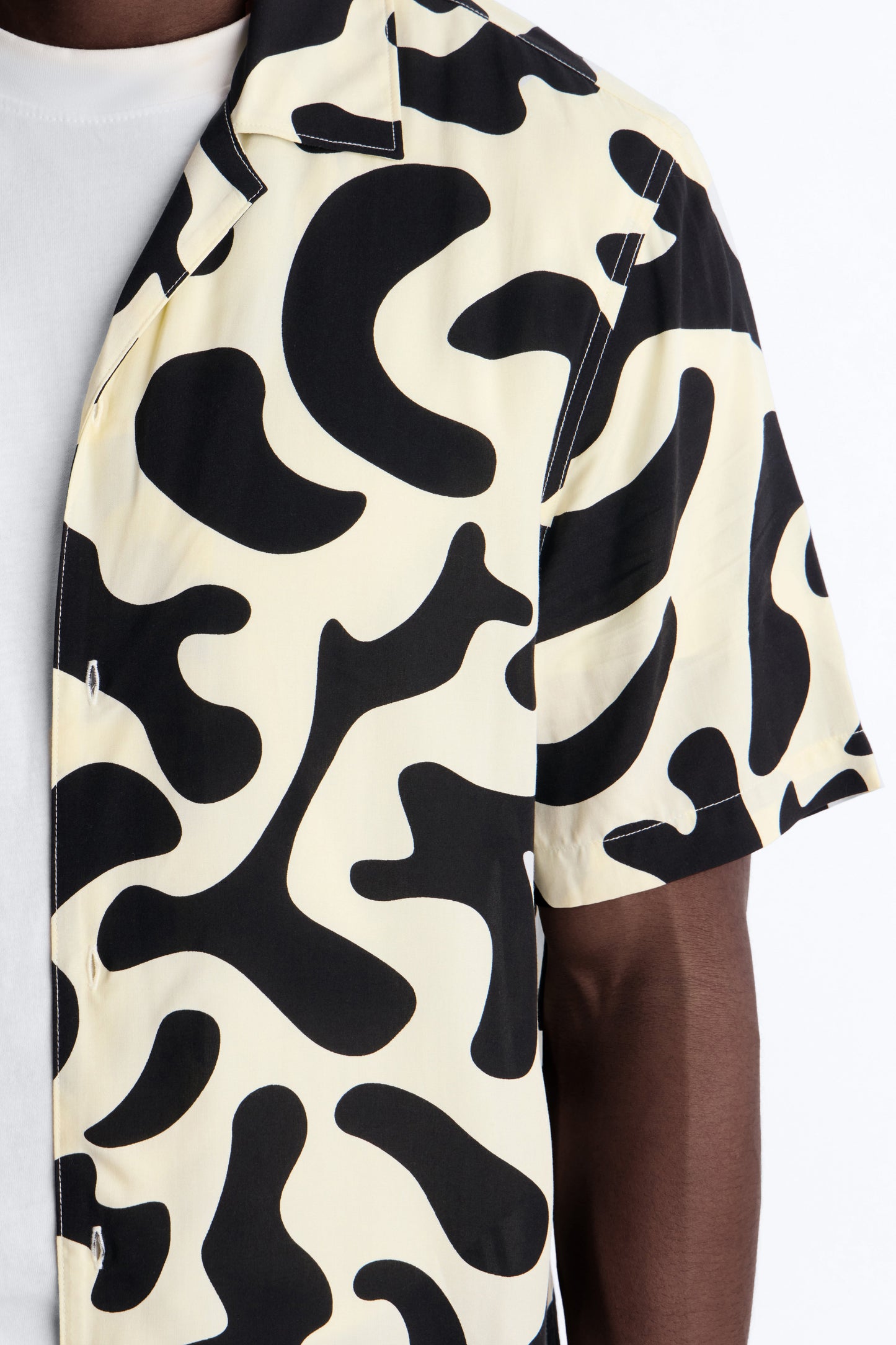 Bold Metric Cuban Shirt - Black Fashion Nova