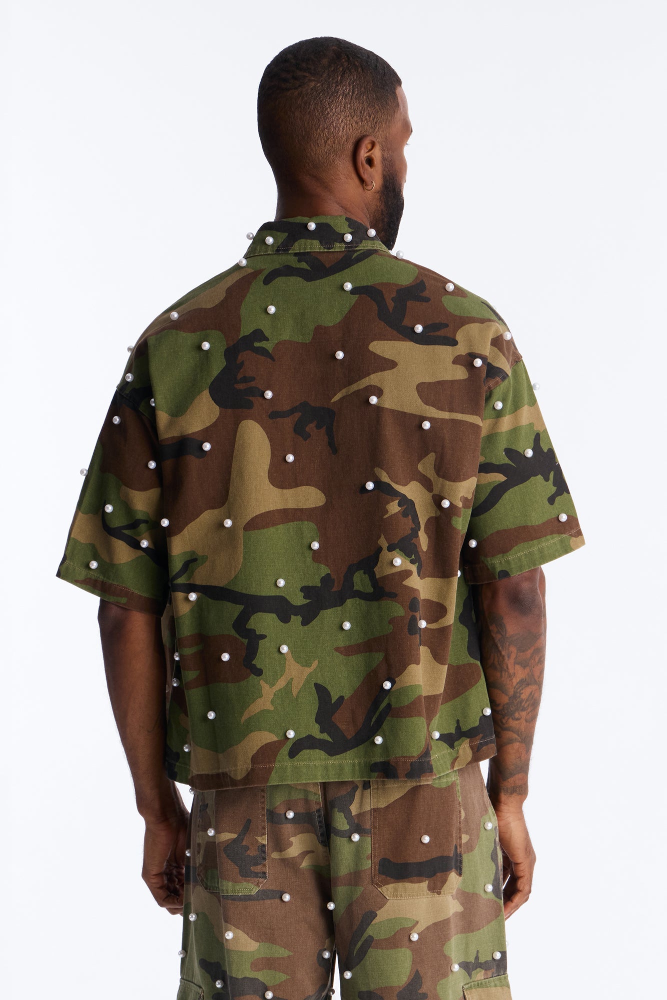 Pearl Still Wildin' Camo Short Sleeve Button Up - Green Fashion Nova