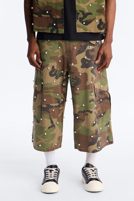 Baggy Pearl Still Wildin' Camo Short - Green Fashion Nova