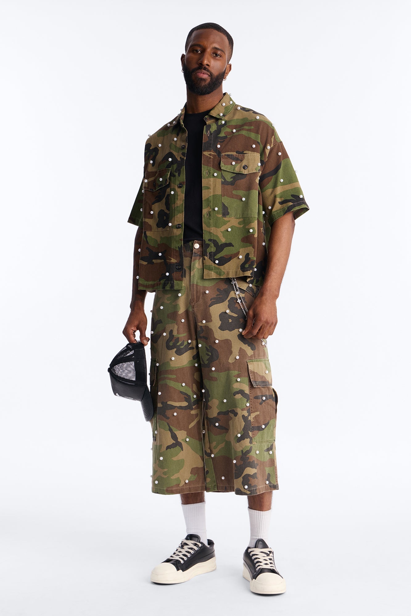 Baggy Pearl Still Wildin' Camo Short - Green Fashion Nova