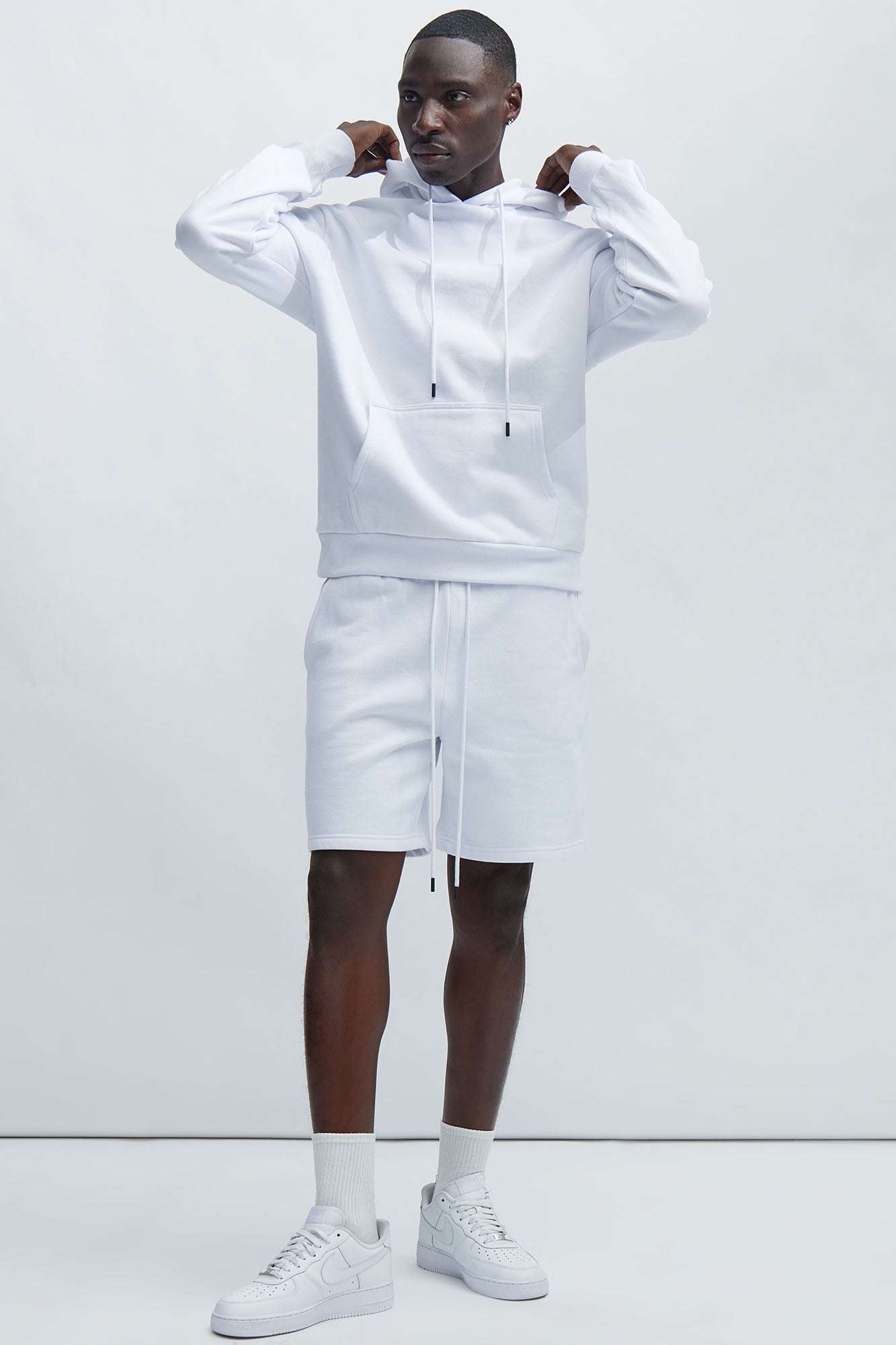 Tyson Sweatshort - White Fashion Nova