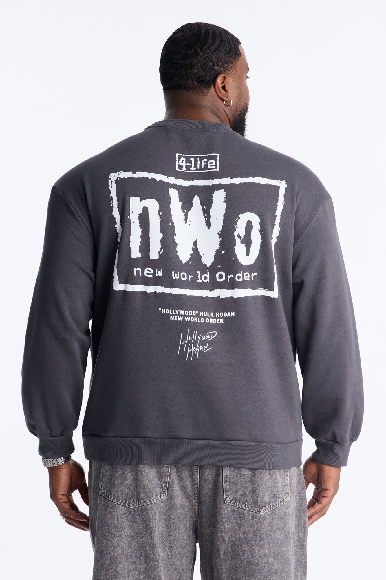 WWE Hulk Hogan NWO Crew Neck Sweatshirt - Charcoal Fashion Nova