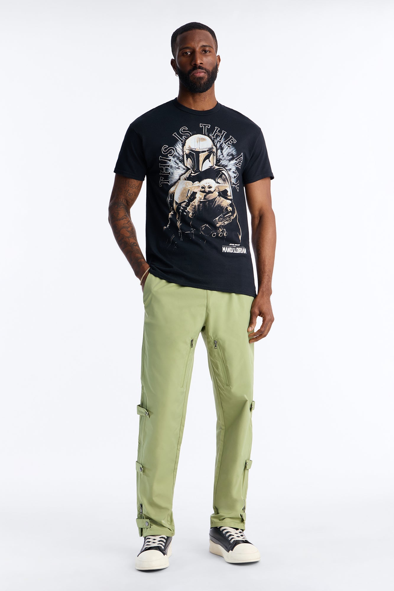 Star Wars The Mandalorian And Grogu Short Sleeve Tee - Black Fashion Nova