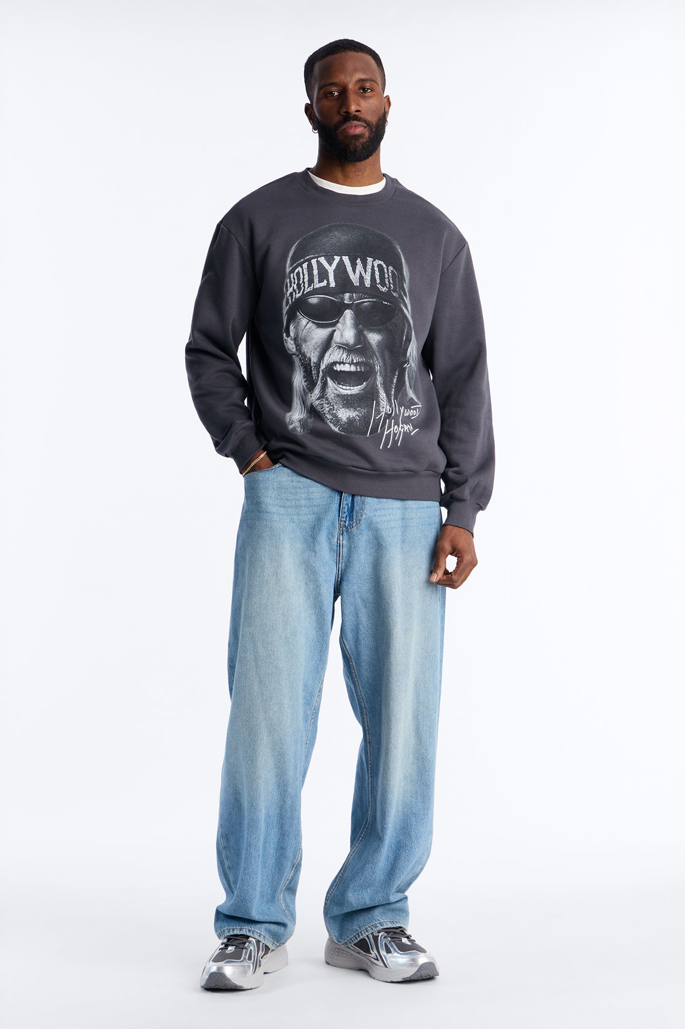 WWE Hulk Hogan NWO Crew Neck Sweatshirt - Charcoal Fashion Nova