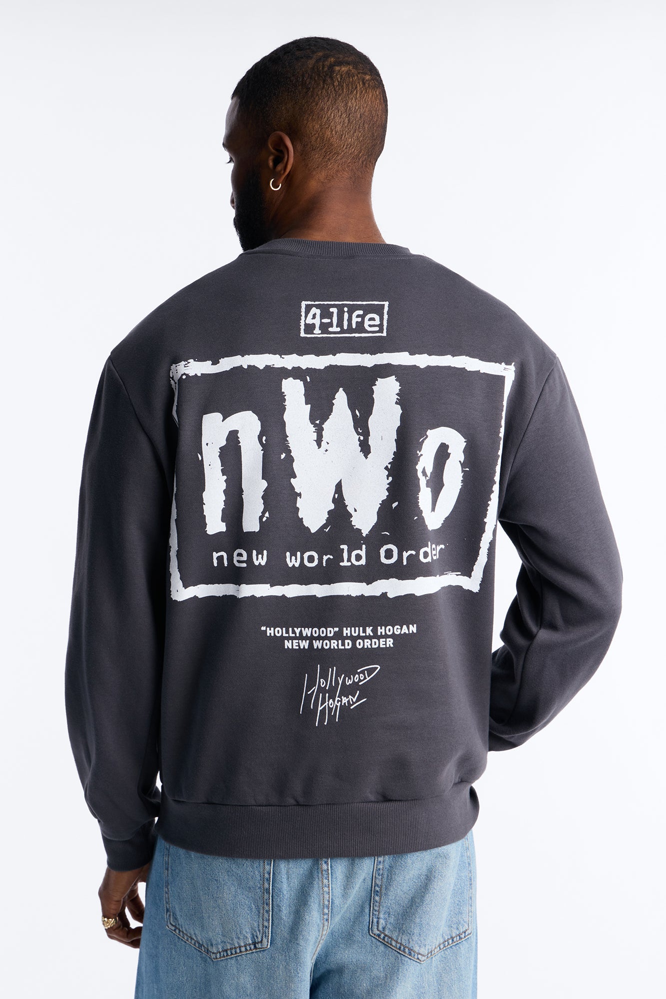 WWE Hulk Hogan NWO Crew Neck Sweatshirt - Charcoal Fashion Nova