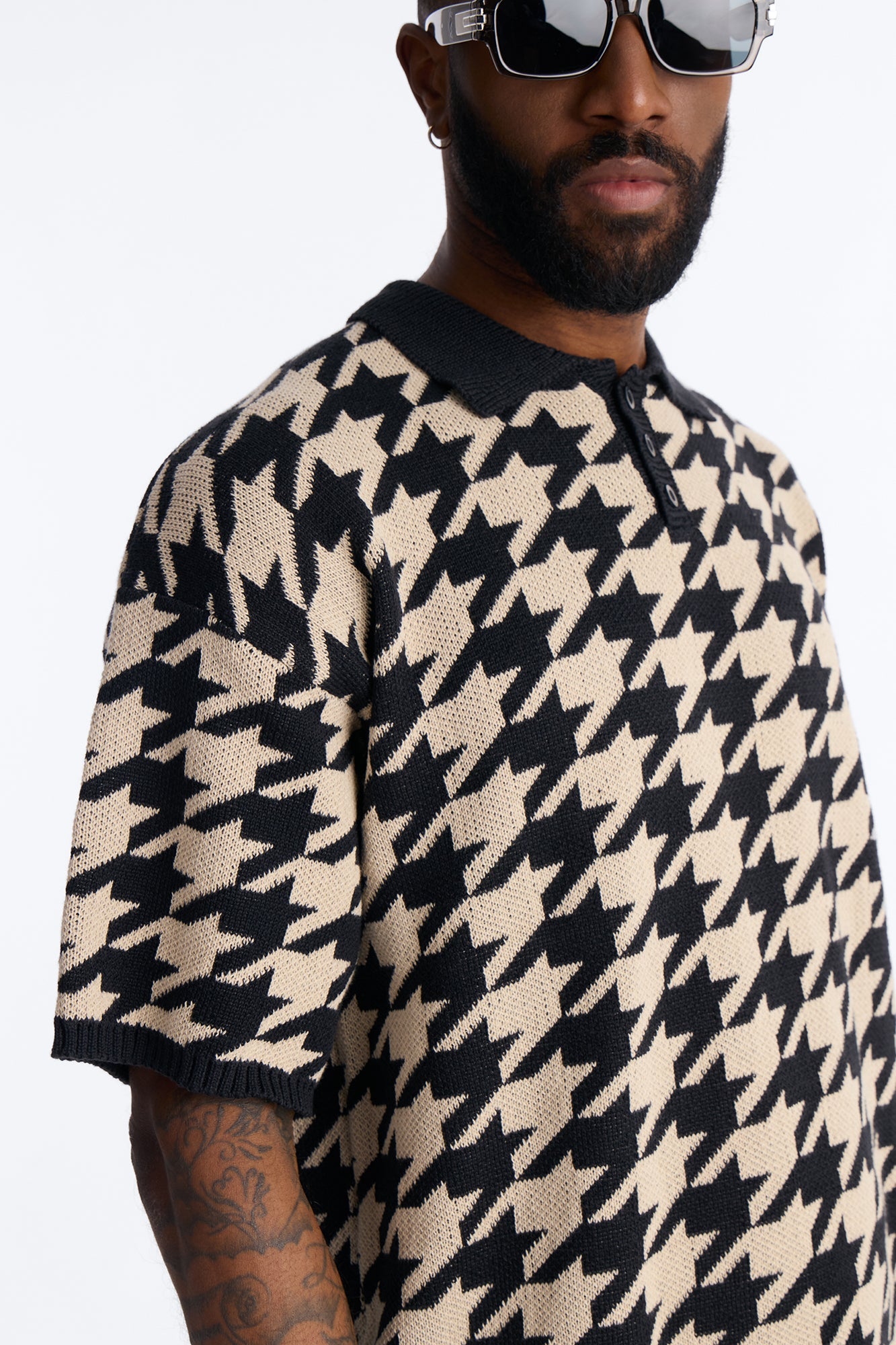 Houndstooth Short Sleeve Knitted Polo - Black Fashion Nova