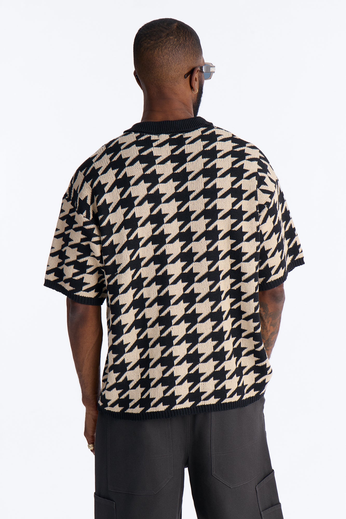 Houndstooth Short Sleeve Knitted Polo - Black Fashion Nova