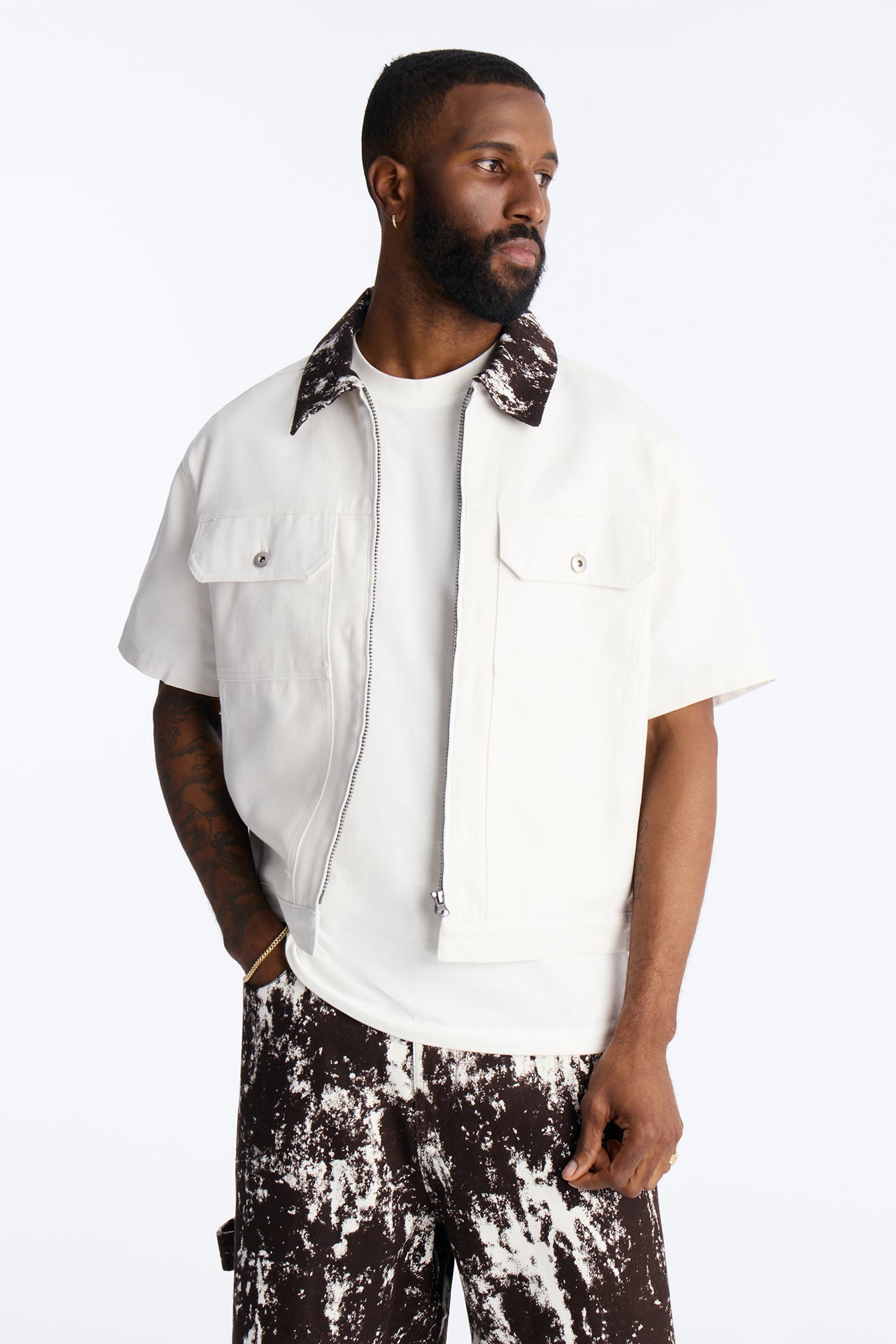 Canon Contrast Collar Zip Up Shirt - White Fashion Nova