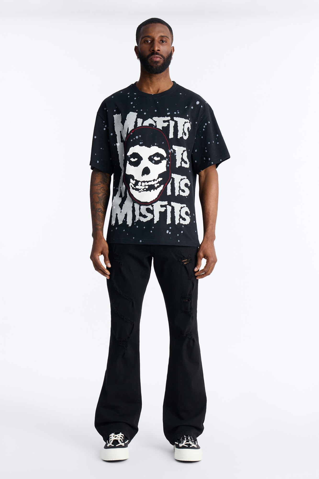 Misfits Rebel Applique Detail Graphic Short Sleeve Tee - Black Fashion Nova