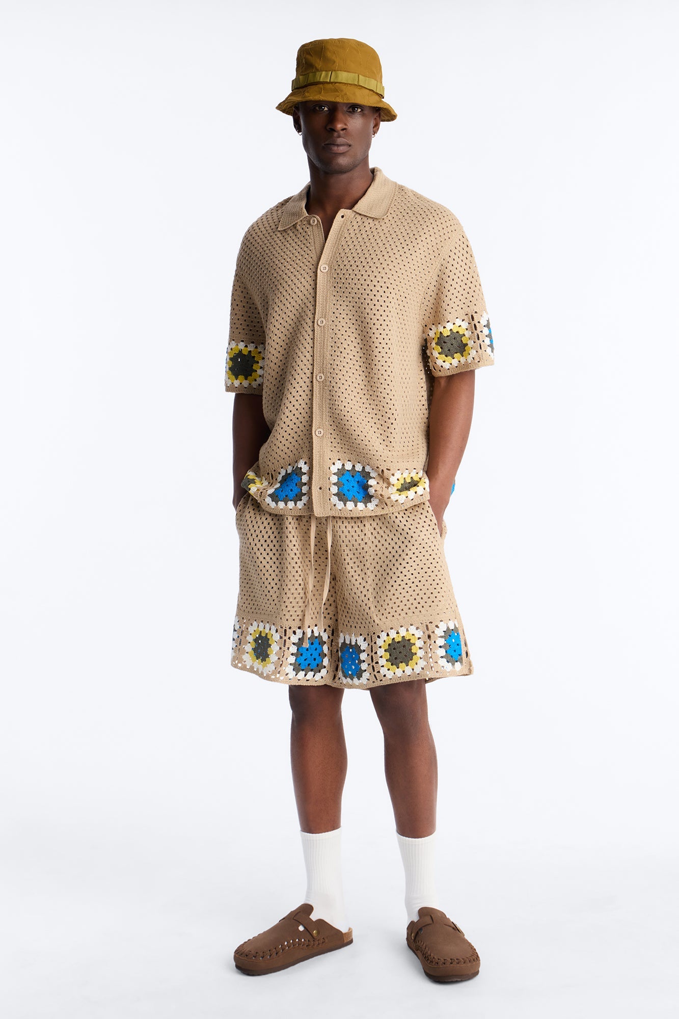 Relaxed Daisy Daze Crochet Short - Tan Fashion Nova