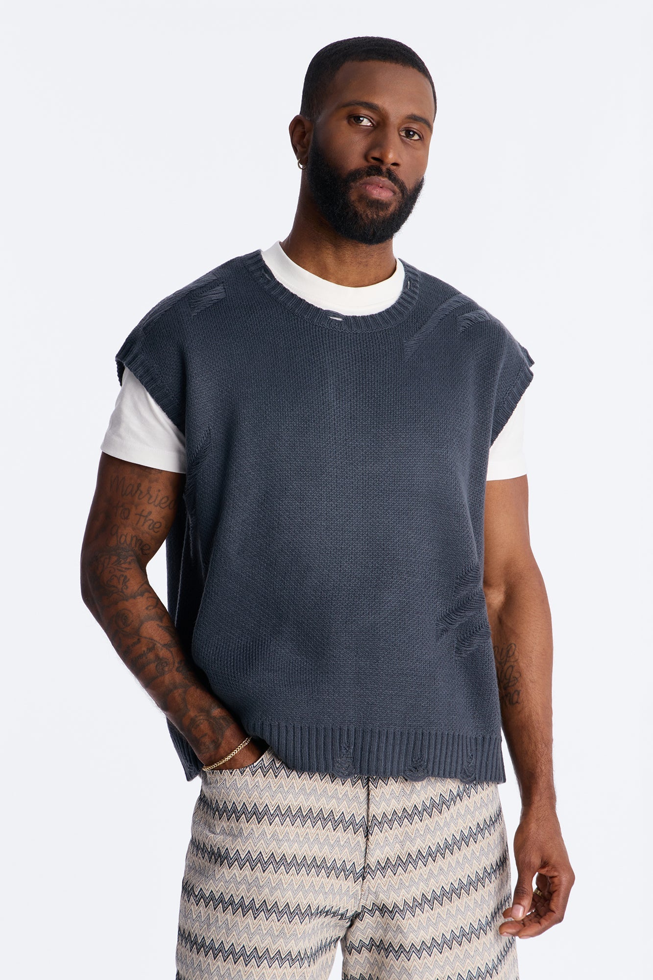 Shredline Desgastado Frayed Sweater Vest - Olive Fashion Nova