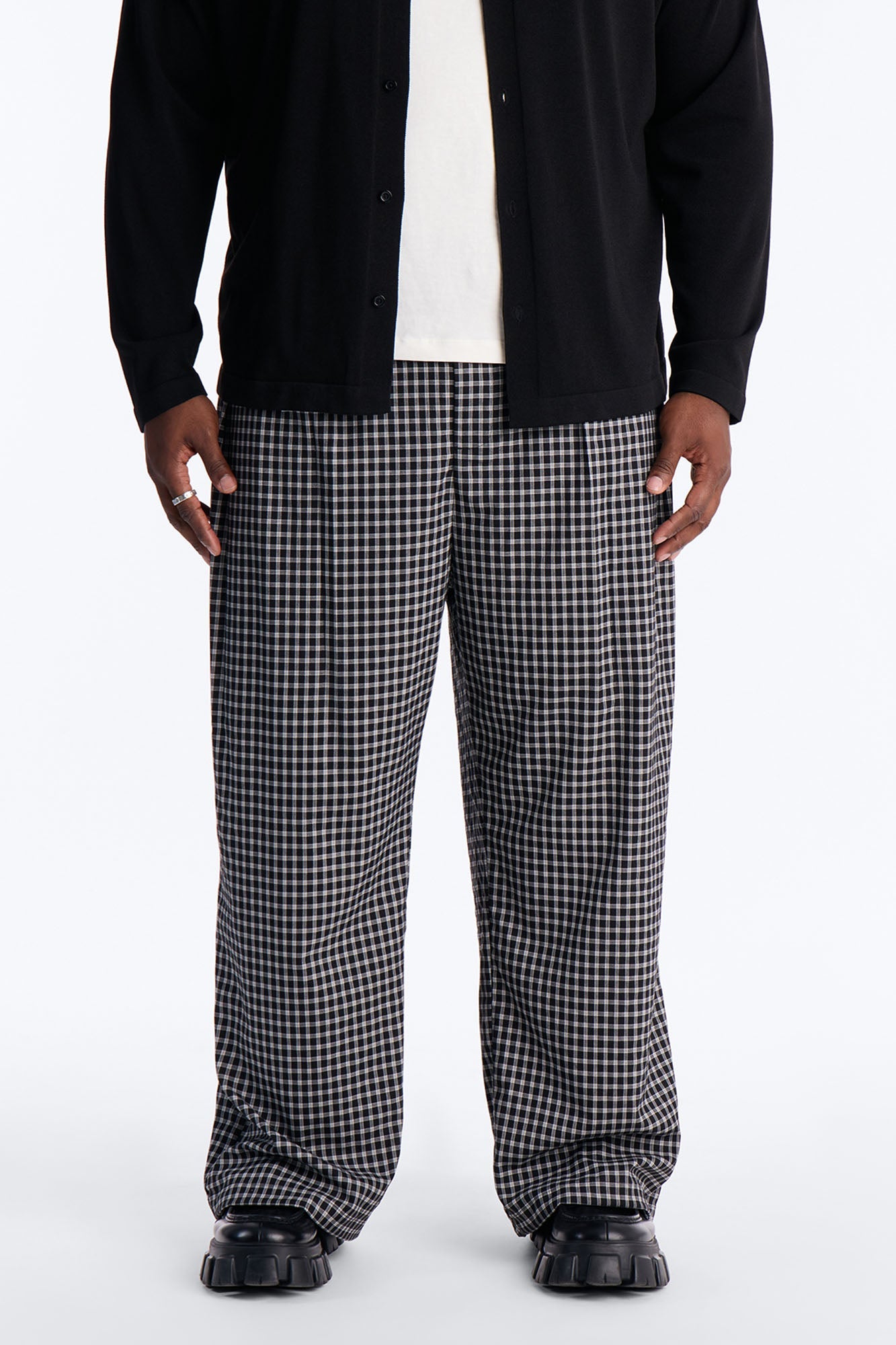 Wide Leg Pleated Downtown London Trouser - Black Fashion Nova