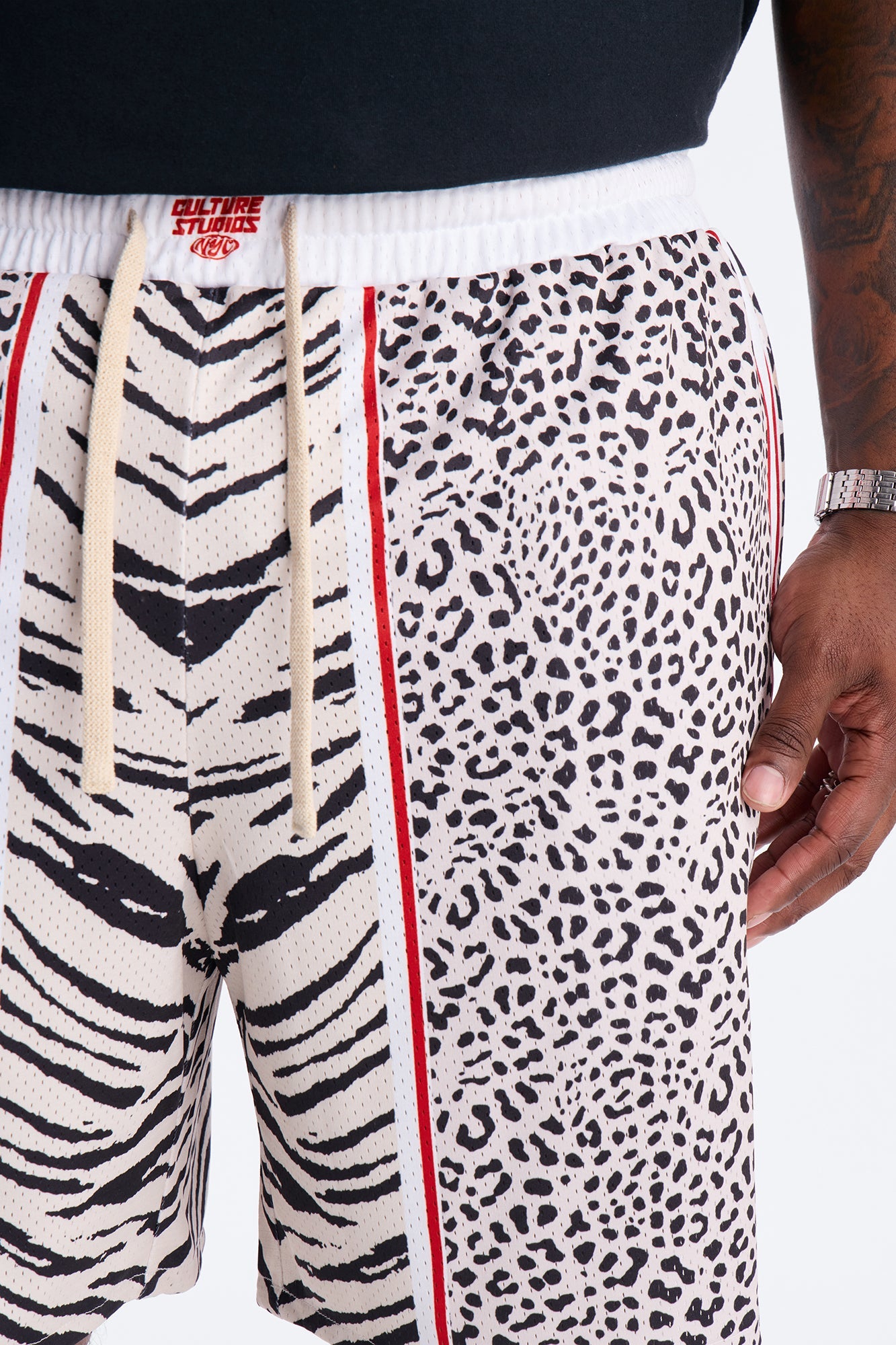 Relaxed Clash Of The Jungle Championship Short - Multi Color Fashion Nova