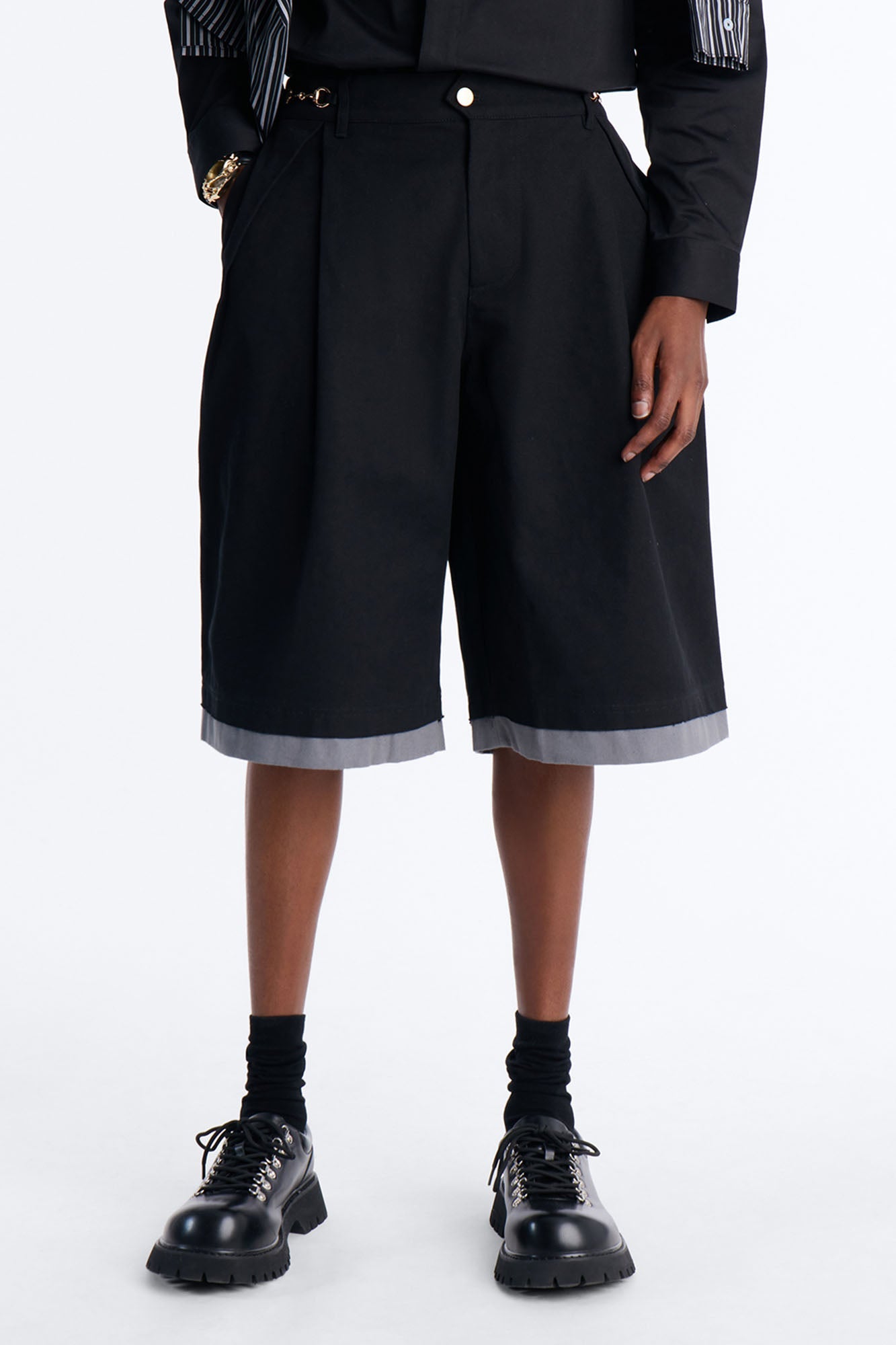 Baggy Pleated Milano Short - Black Fashion Nova