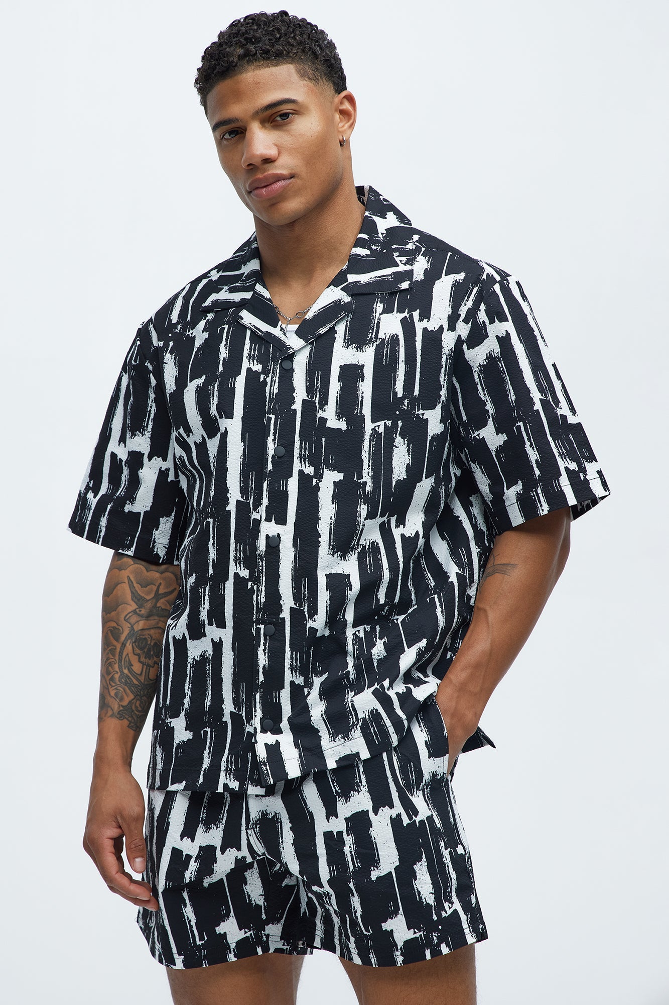 Seersucker Printed Short Sleeve Cuban Collar Shirt - Black/combo Fashion Nova