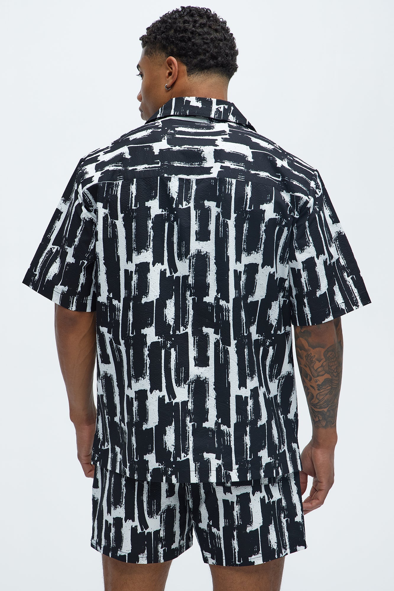 Seersucker Printed Short Sleeve Cuban Collar Shirt - Black/combo Fashion Nova