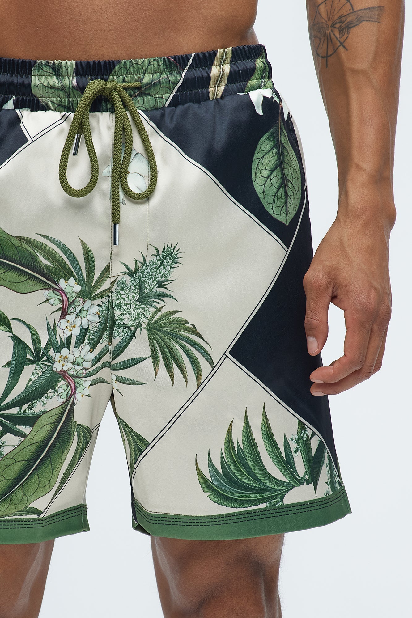 Agrarian Printed Short - Green/combo Fashion Nova