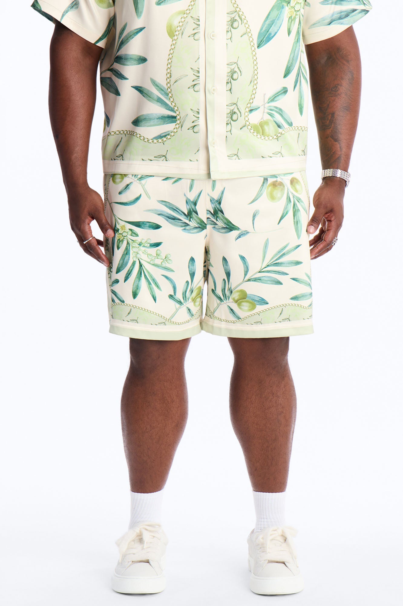 Relaxed Mediterranean Orchard Short - Green Fashion Nova
