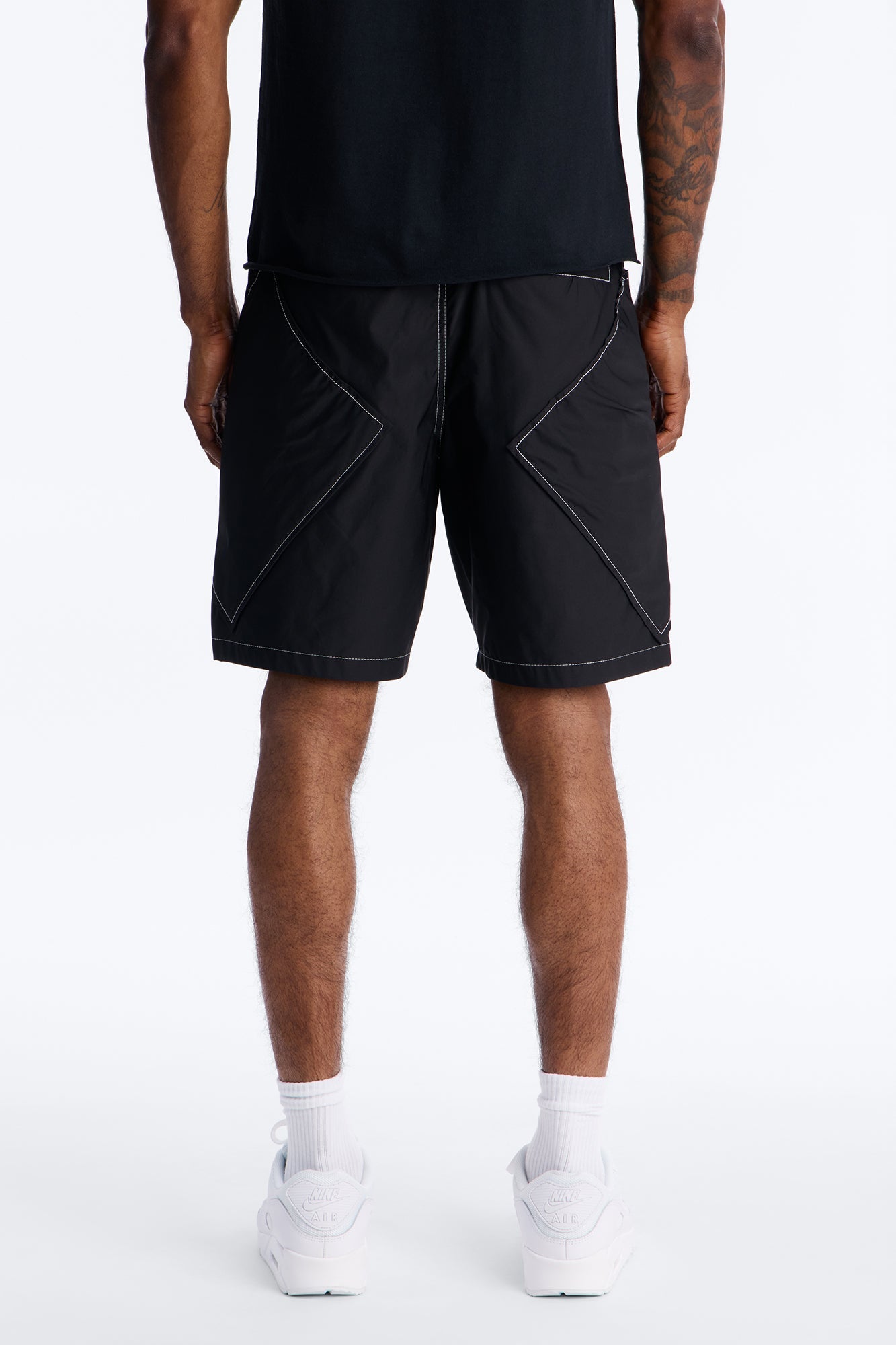 Relaxed Diamond Appeal Contrast Thread Short - Black Fashion Nova