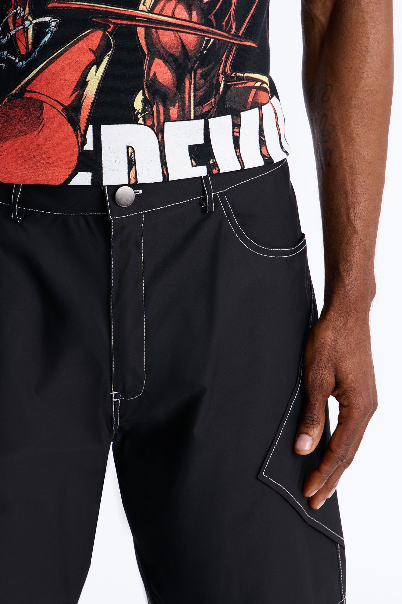 Relaxed Diamond Appeal Contrast Thread Short - Black Fashion Nova