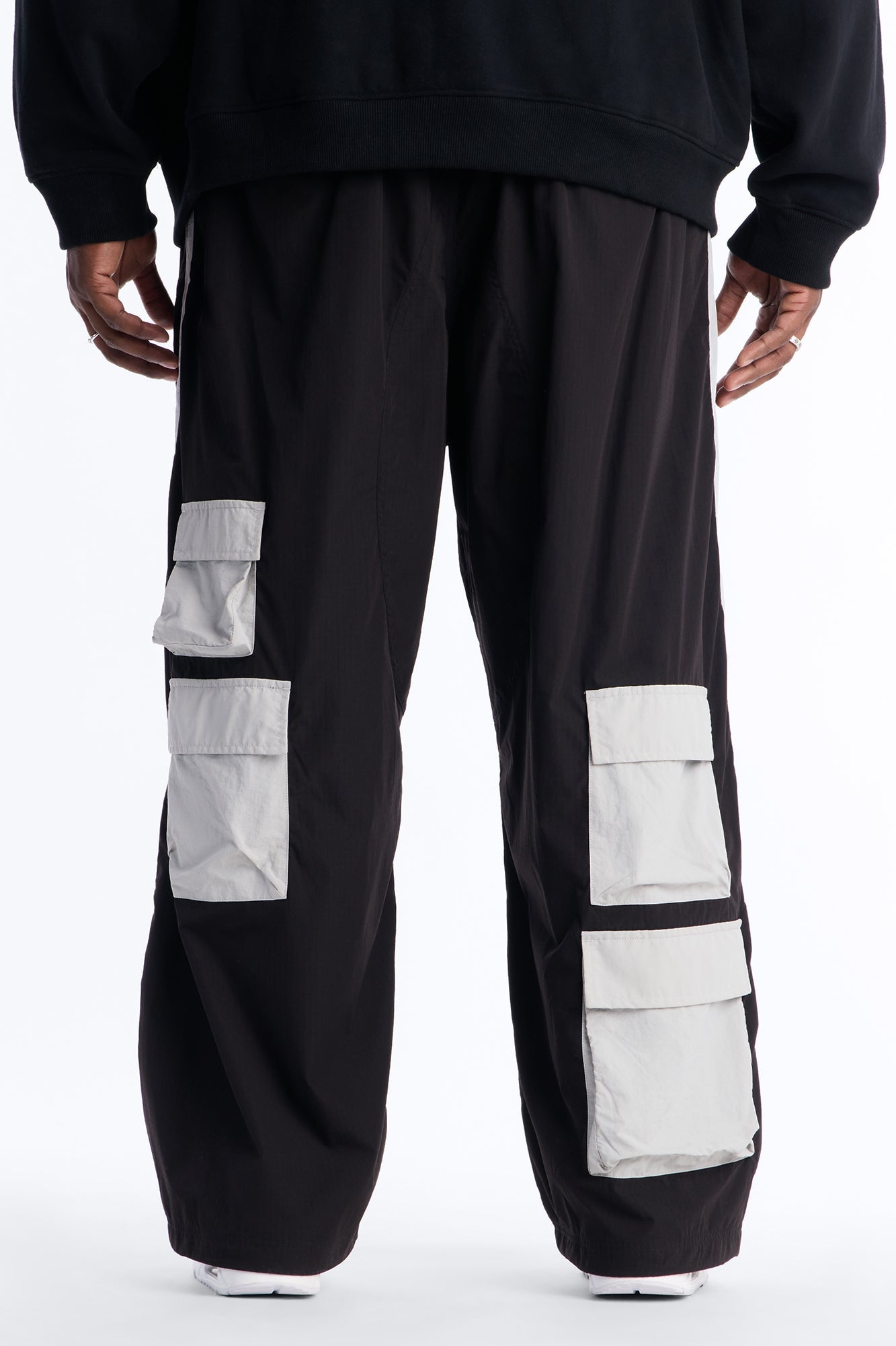 Wide Leg Rear All Over Pocket Tech Pant - Black Fashion Nova