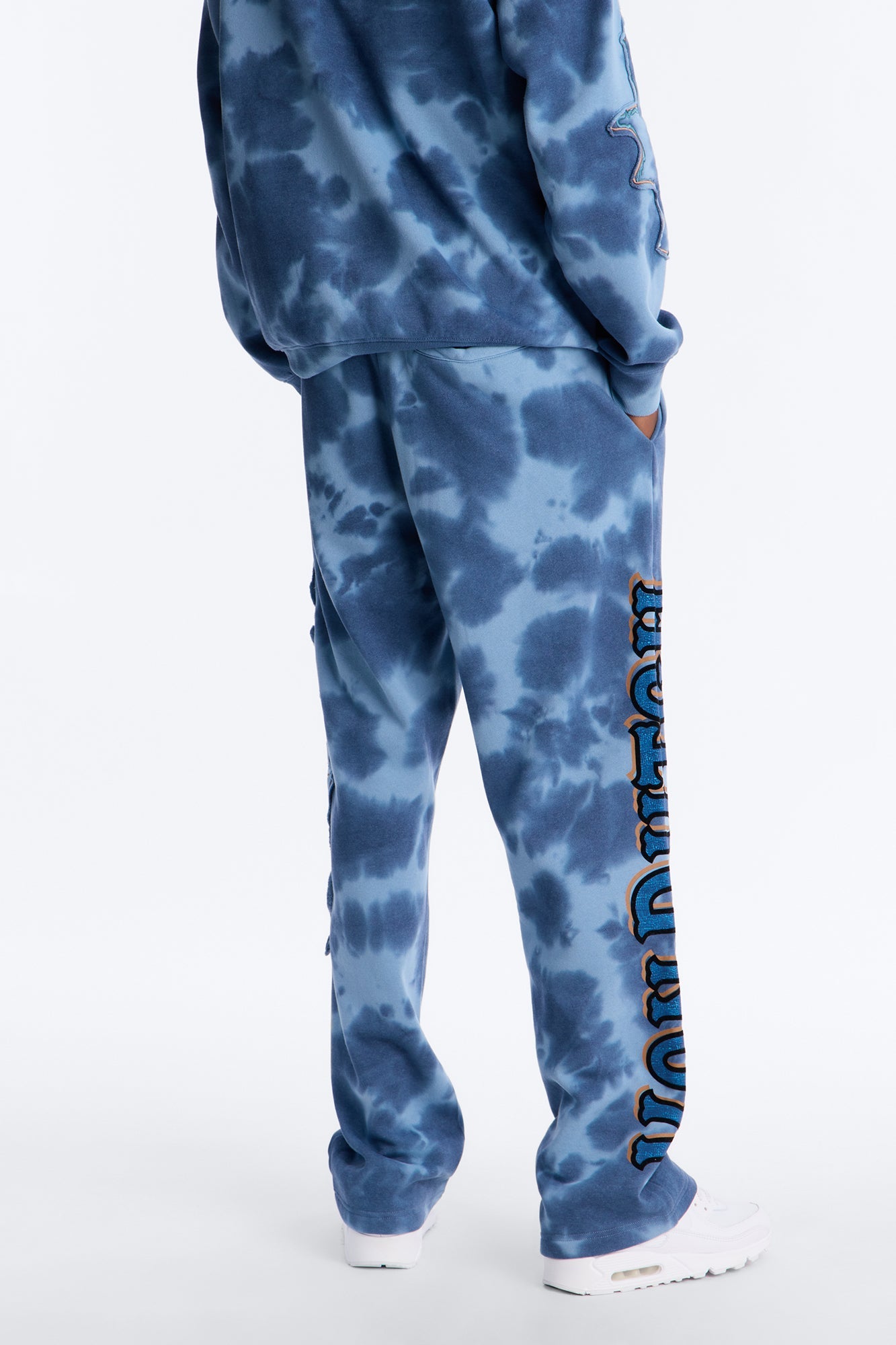 Baggy Von Dutch Outlaw Bleach Dyed Raw Edge Sweatpants - Blue Fashion Nova