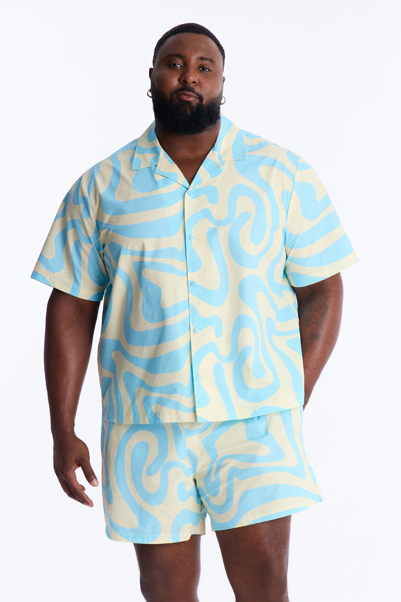Relaxed Groovy Abstract Printed Seersucker Cuban Collar Button Up Shirt - Blue Fashion Nova