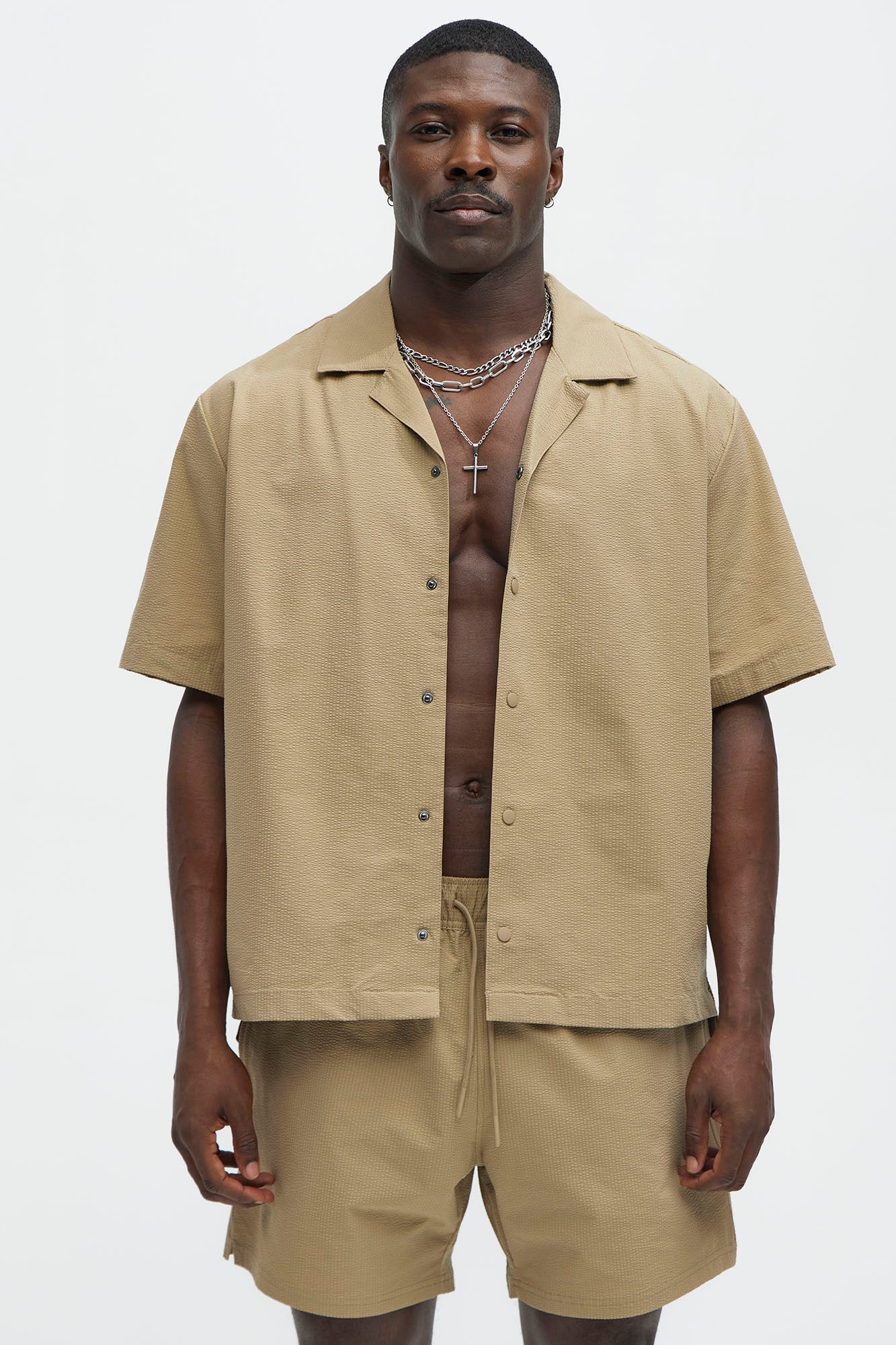Seersucker Short Sleeve Cuban Collar Shirt - Khaki Fashion Nova