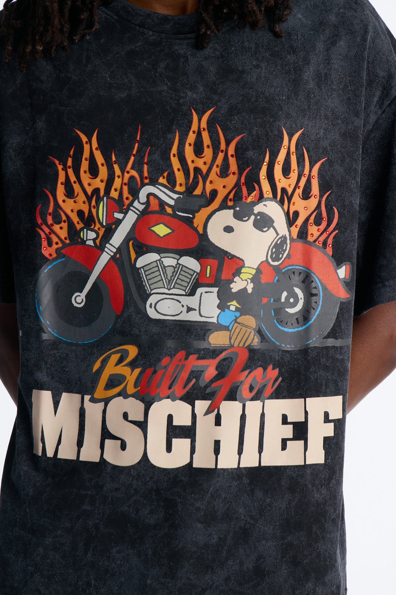 Peanuts Snoopy Mischief Rhinestones Mineral Wash Fleece Tee - Black Wash Fashion Nova