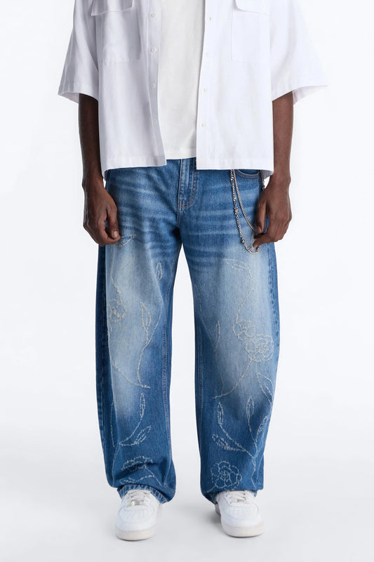 Barrel Etched Floral Jean - Medium Blue Wash Fashion Nova