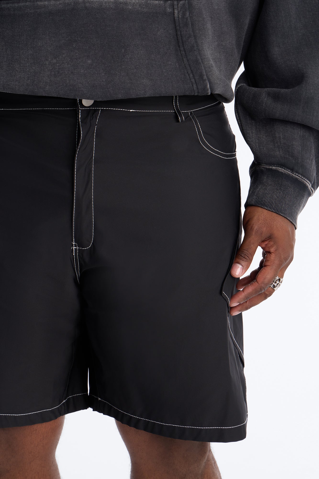 Relaxed Diamond Appeal Contrast Thread Short - Black Fashion Nova