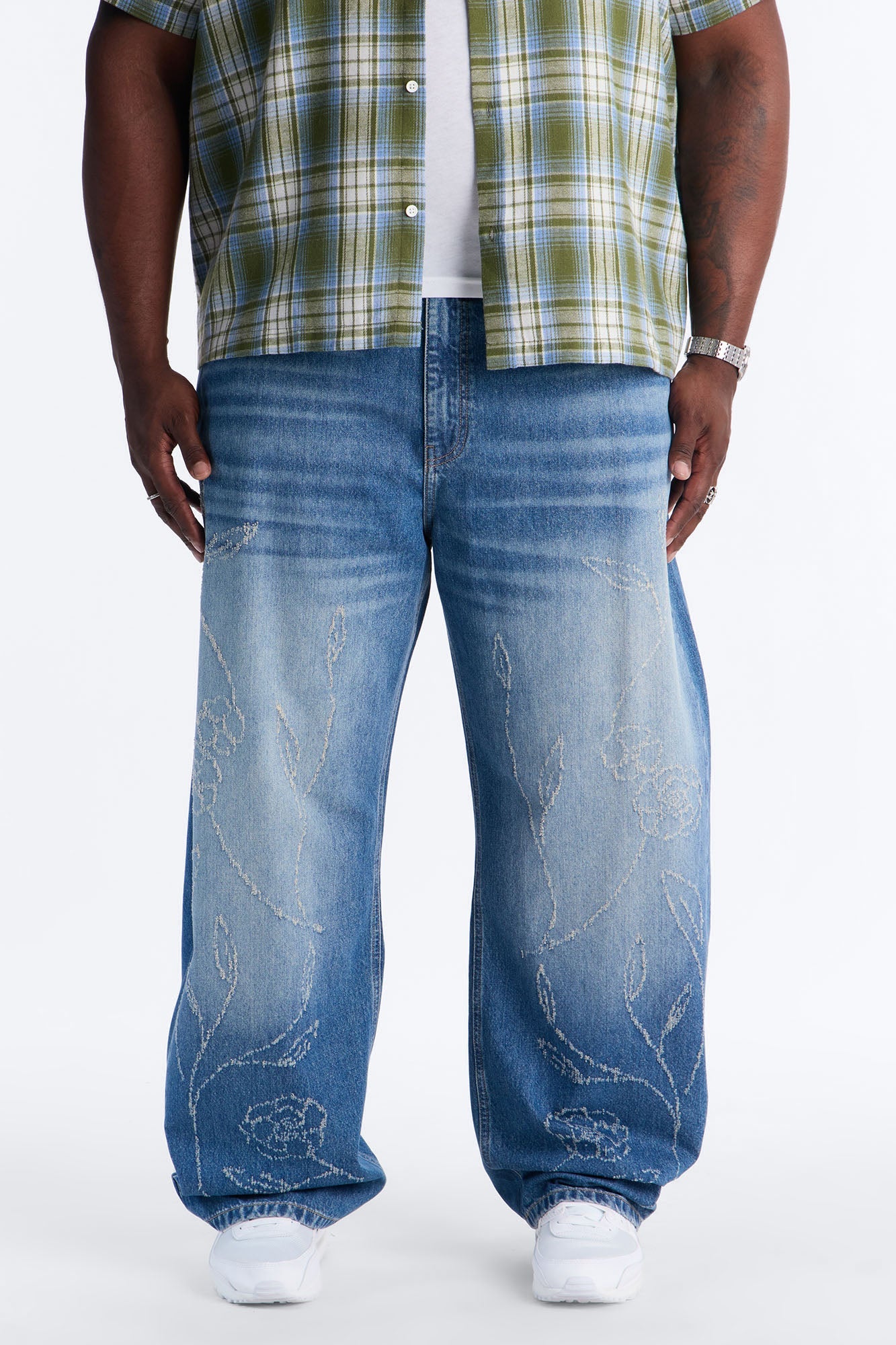 Barrel Etched Floral Jean - Medium Blue Wash Fashion Nova