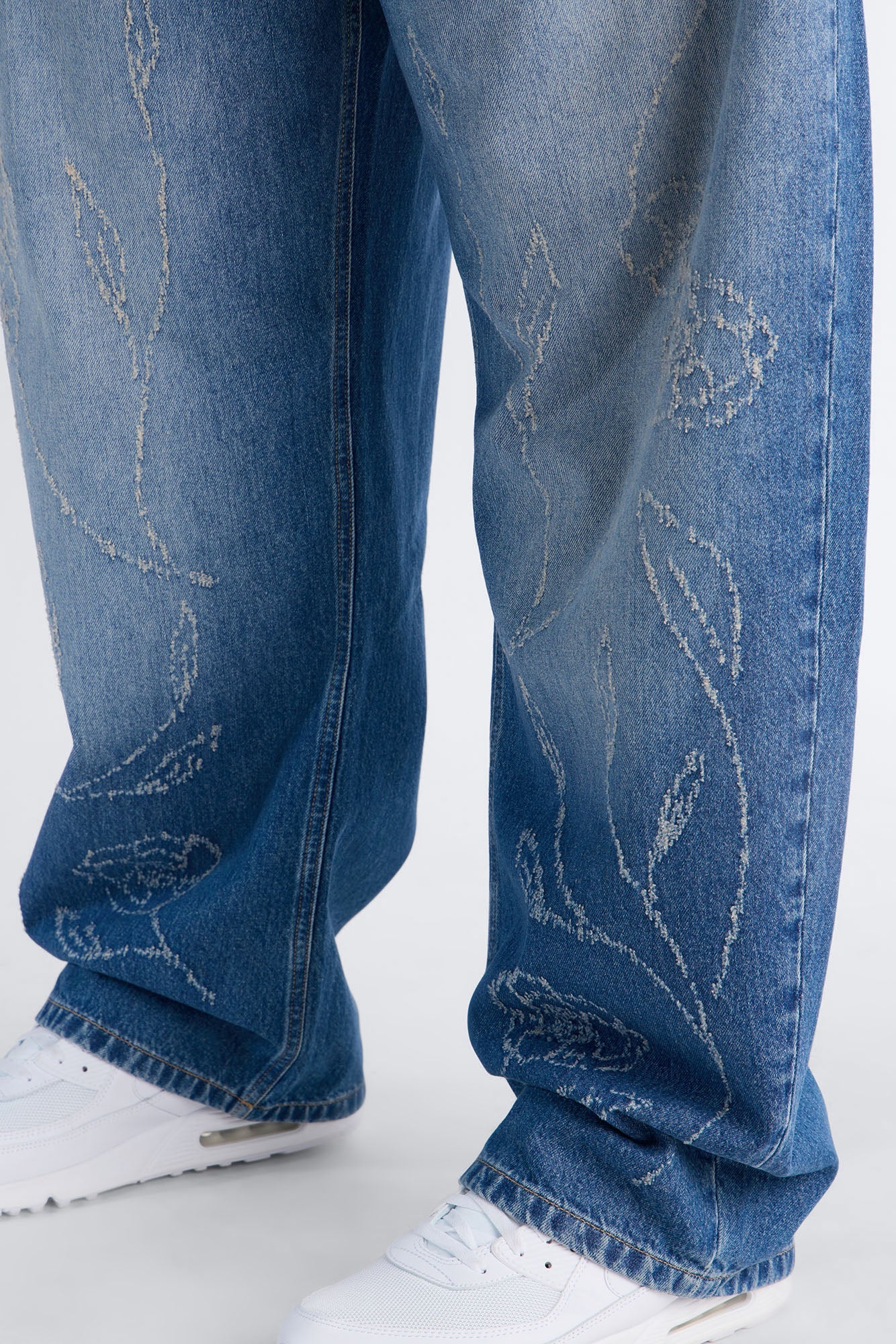 Barrel Etched Floral Jean - Medium Blue Wash Fashion Nova