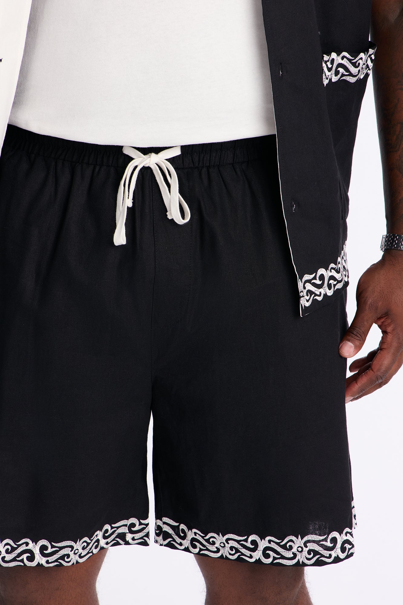 Relaxed Coastal Isla Short - Black Fashion Nova