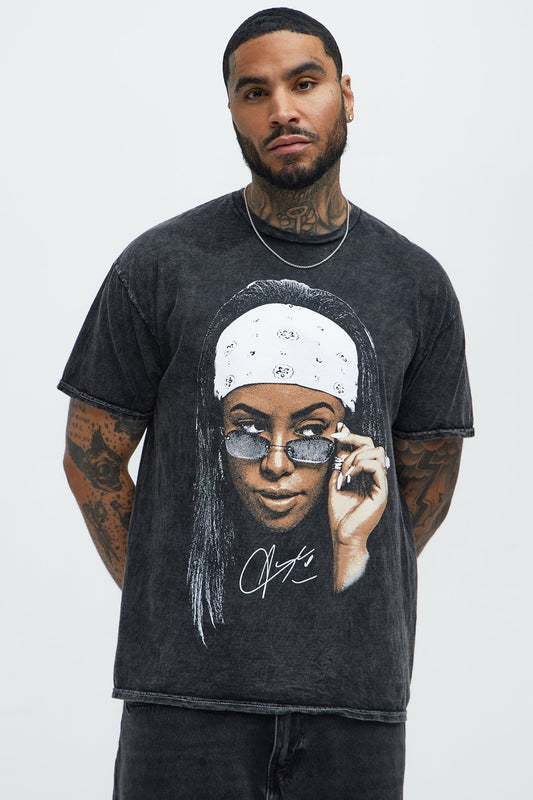 Aaliyah Rock The Boat Short Sleeve Tee - Black Fashion Nova